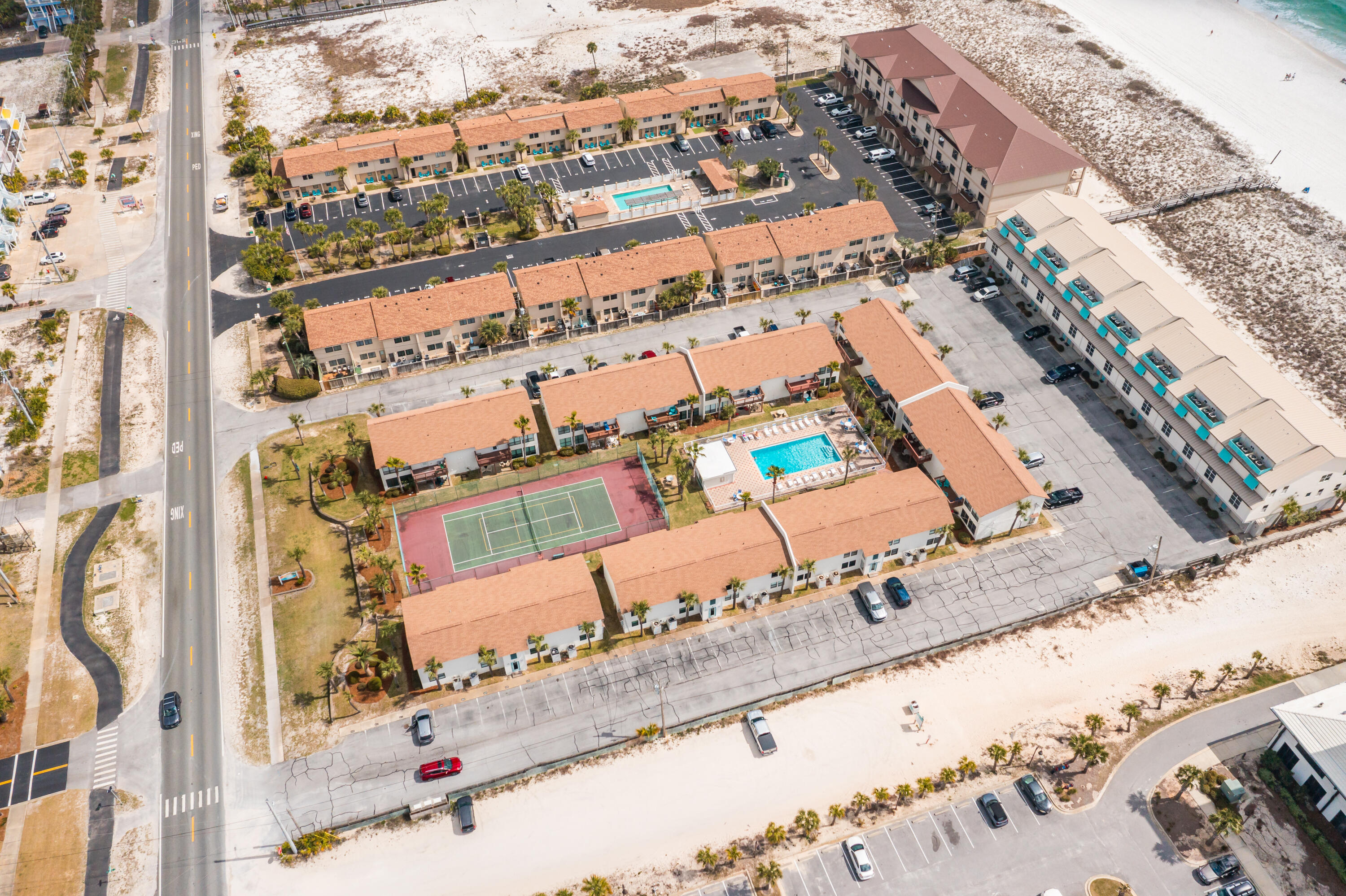 BEACHVIEW CONDOMINIUM - Residential