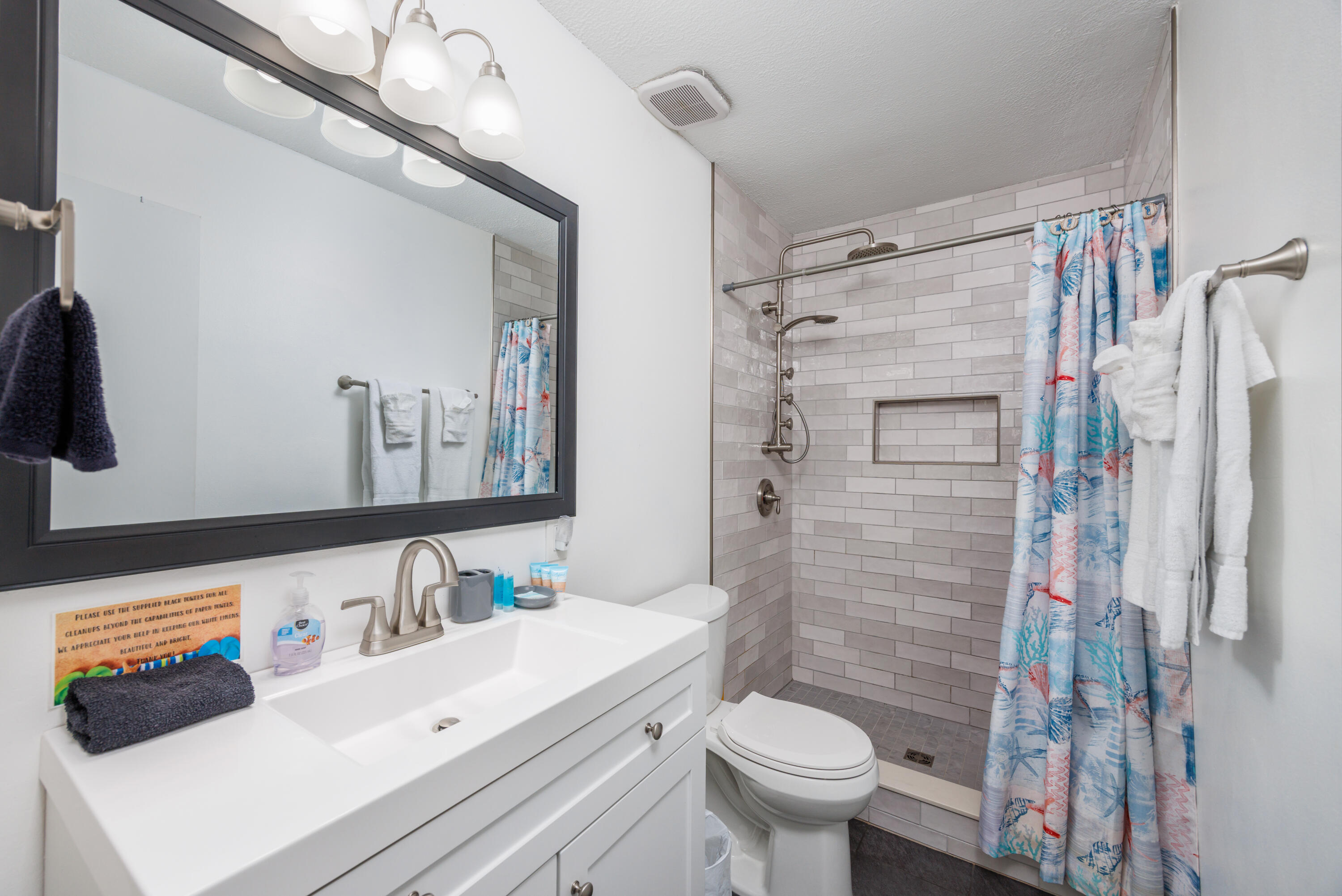 BEACHVIEW CONDOMINIUM - Residential