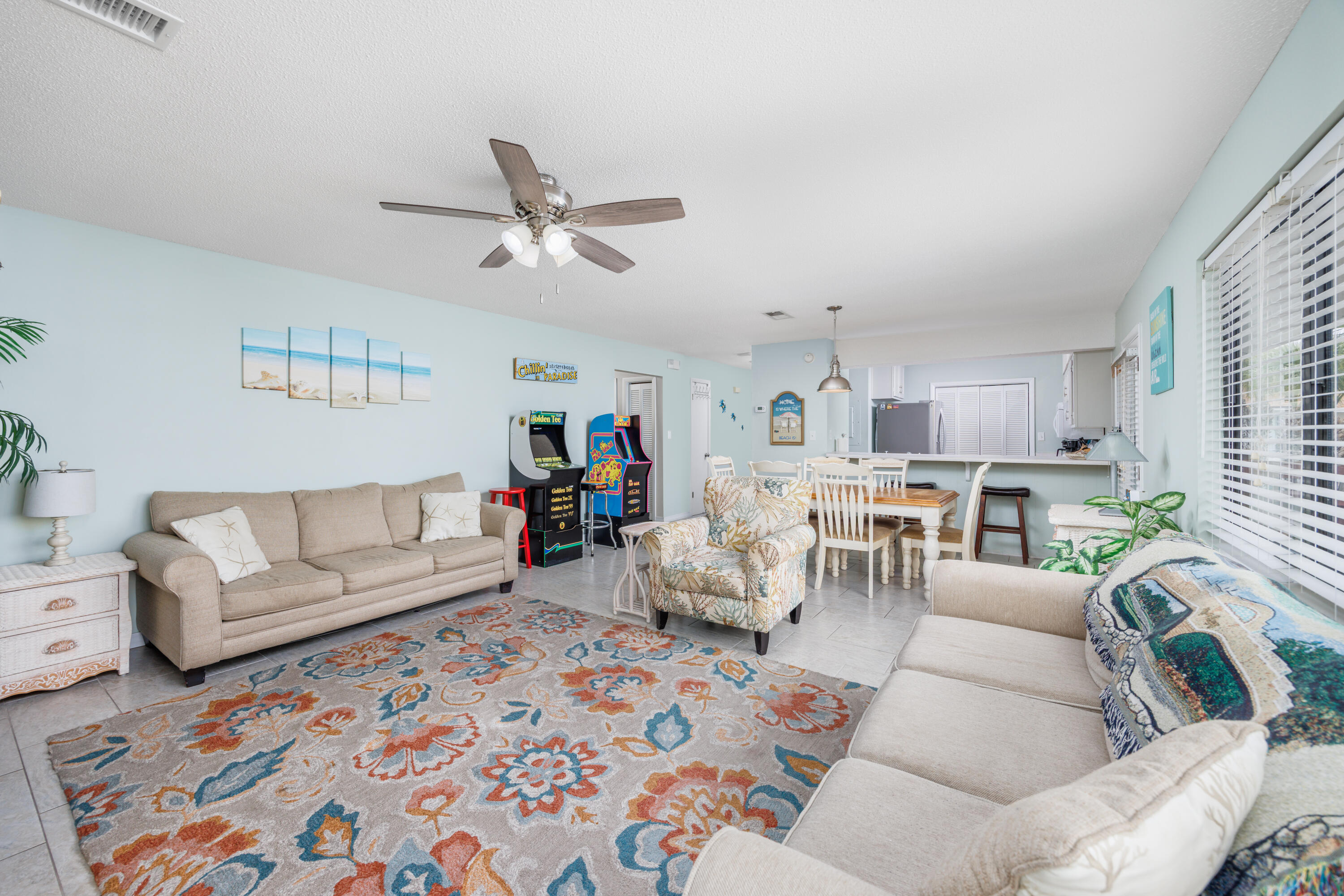 BEACHVIEW CONDOMINIUM - Residential