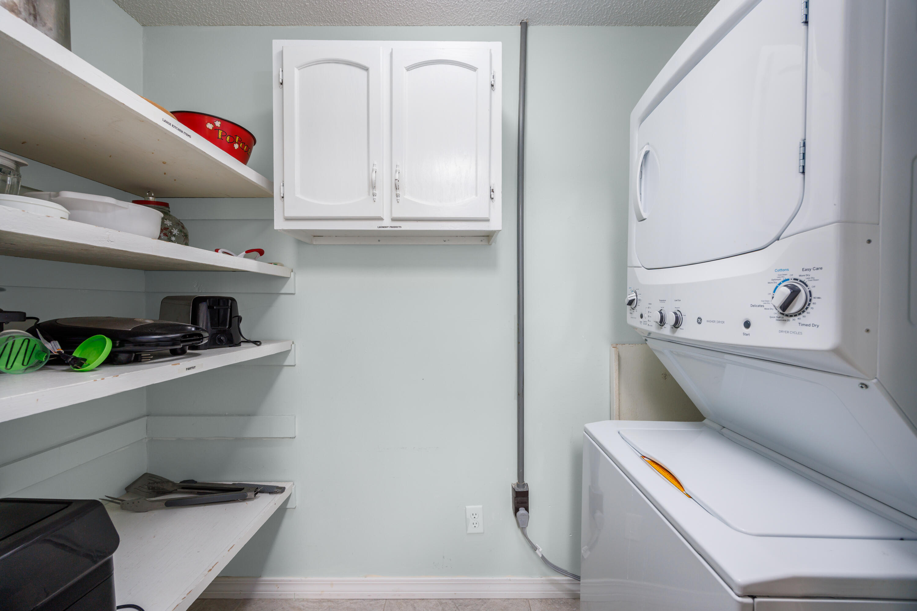 BEACHVIEW CONDOMINIUM - Residential