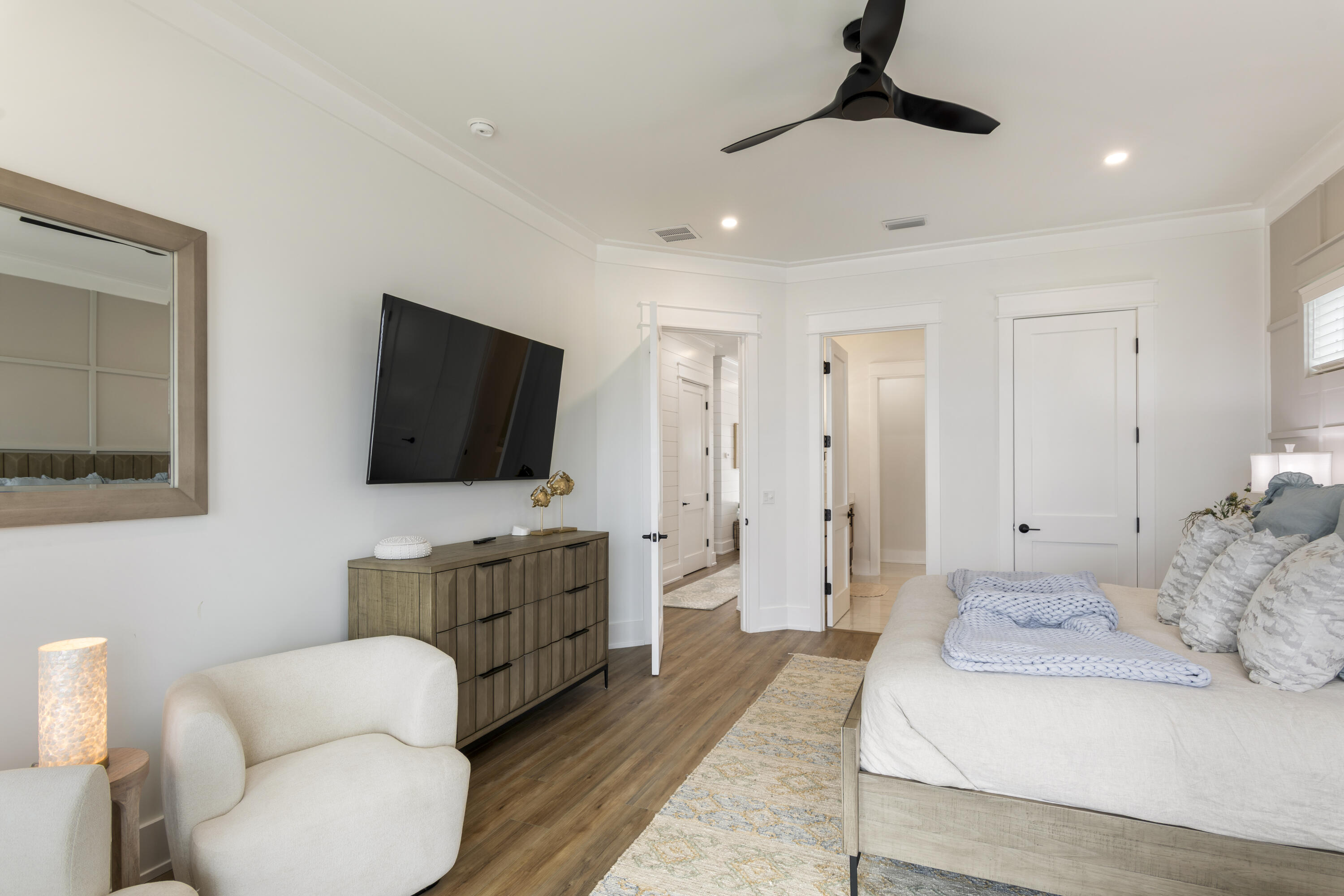 LULLWATER BEACH - Residential