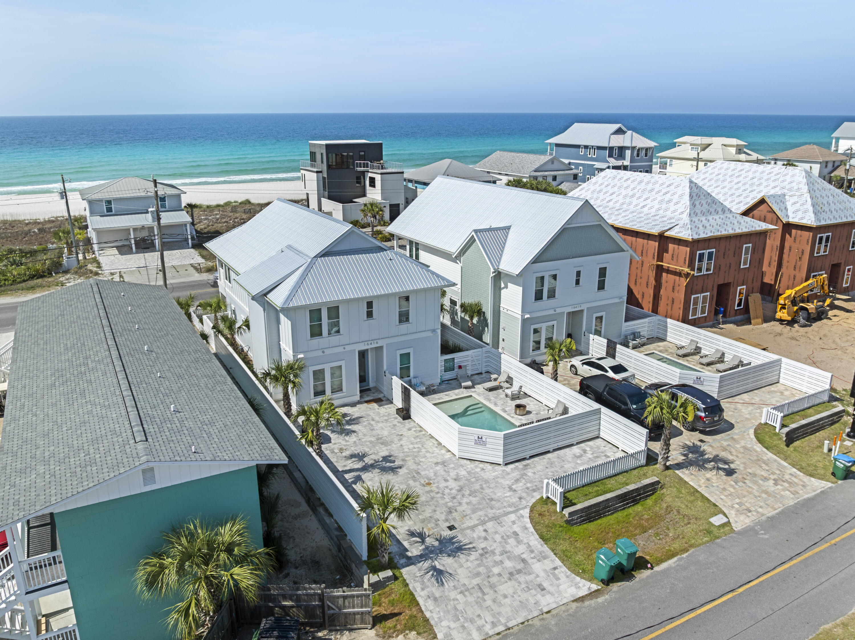 LULLWATER BEACH - Residential