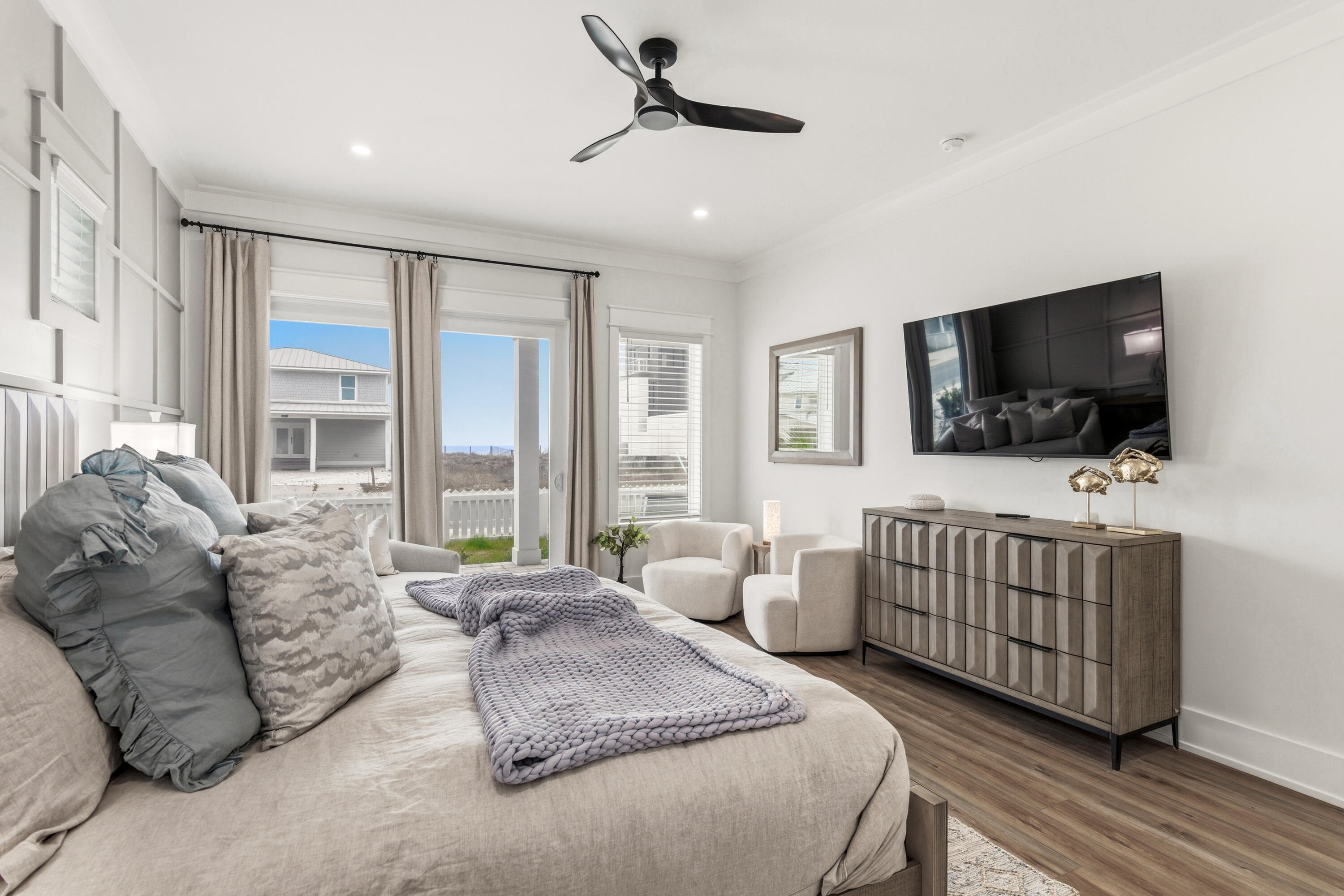 LULLWATER BEACH - Residential