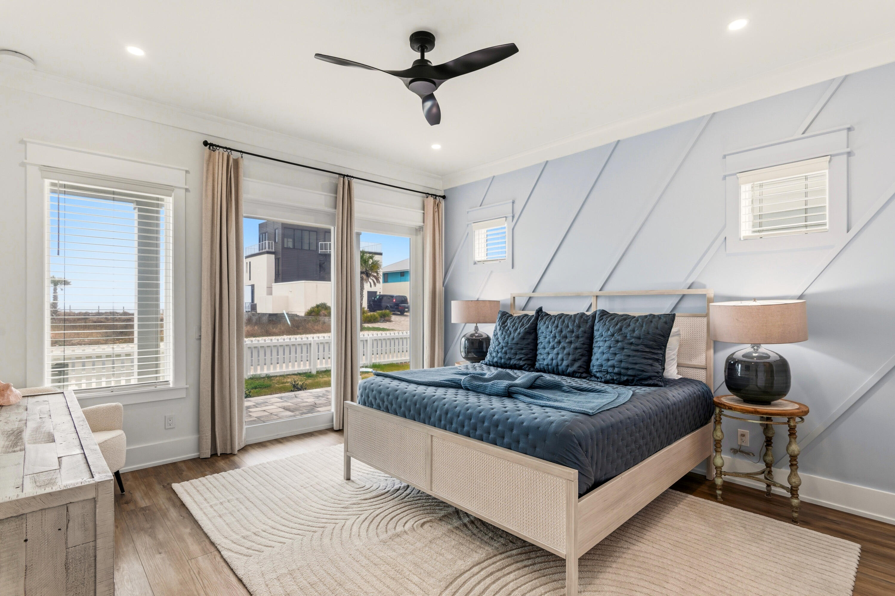 LULLWATER BEACH - Residential