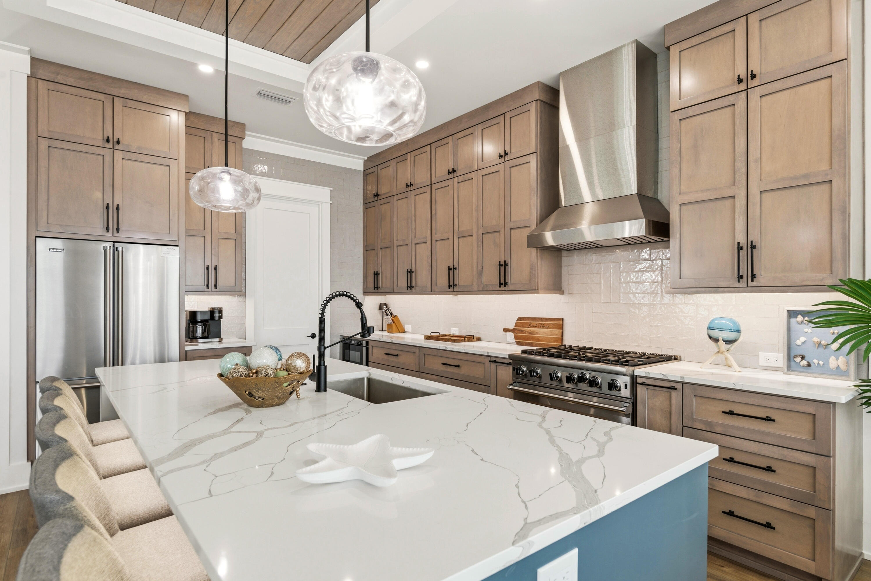 LULLWATER BEACH - Residential