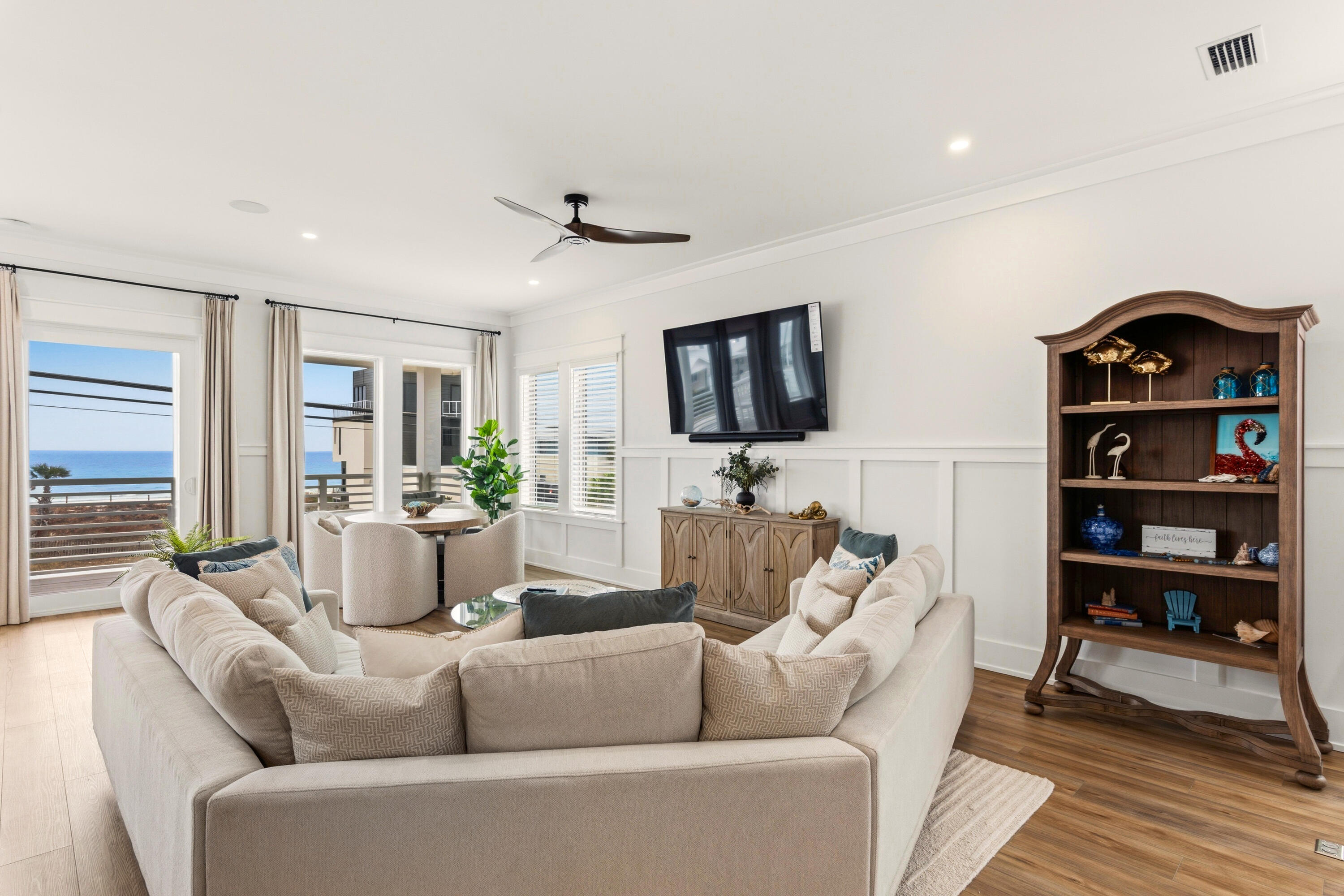 LULLWATER BEACH - Residential