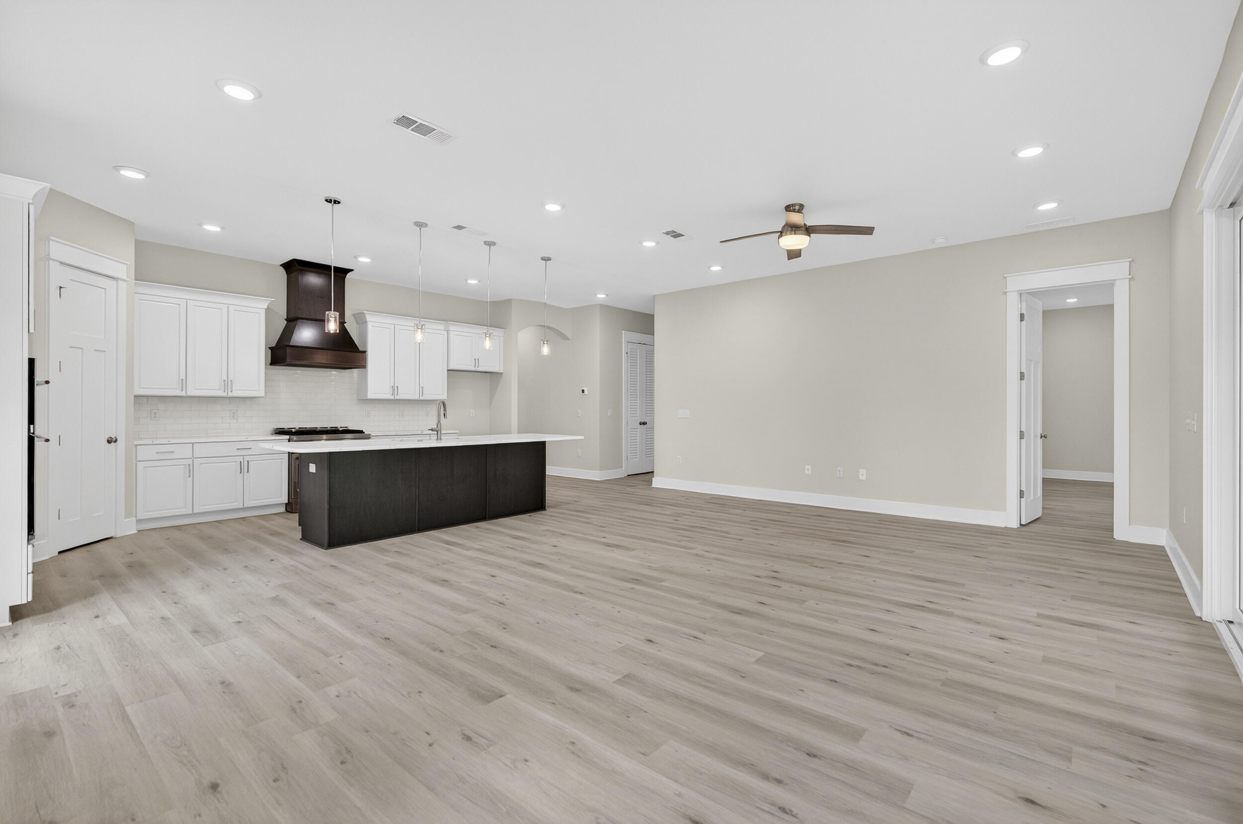 JARS COVE - Residential