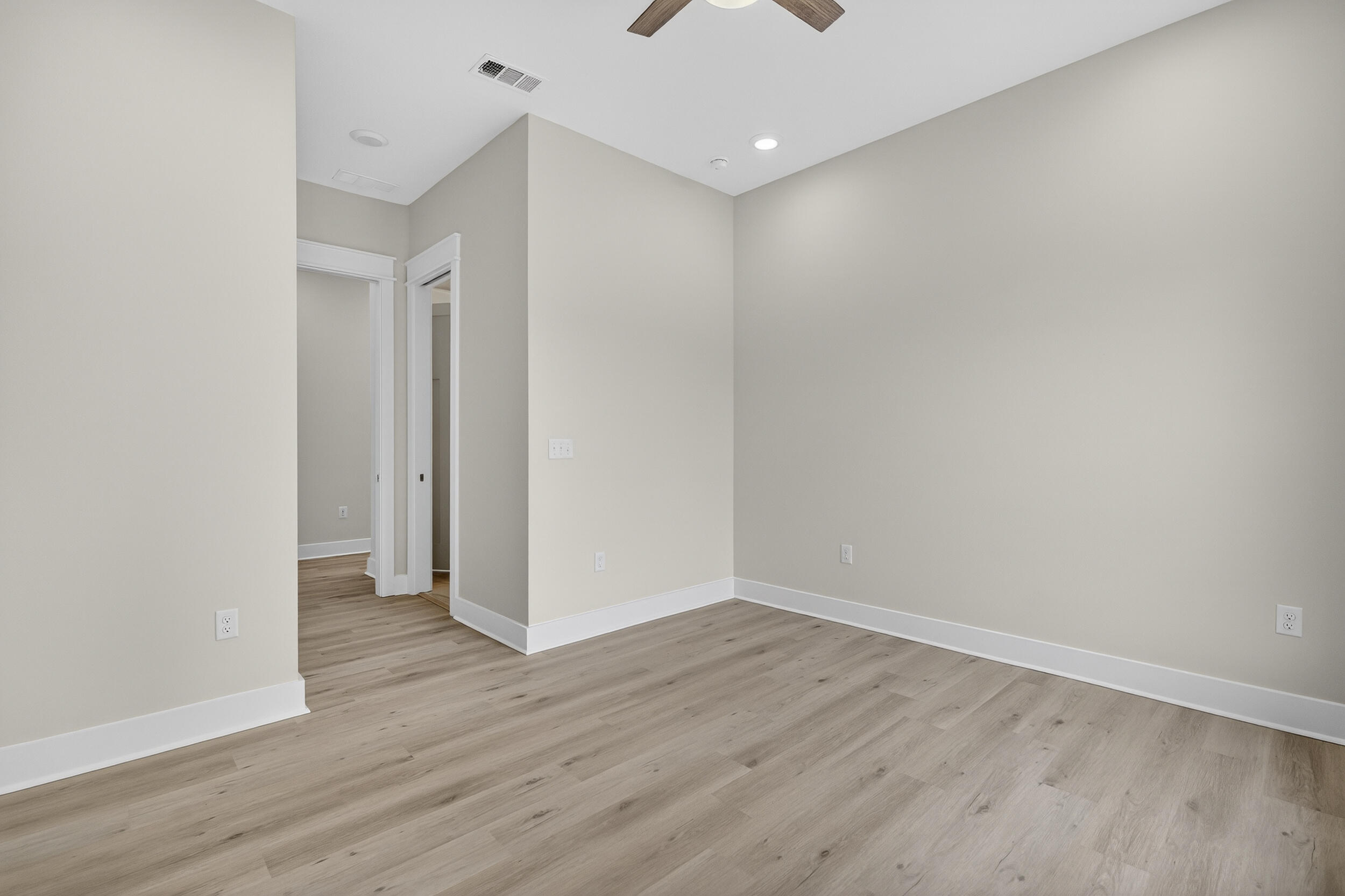 JARS COVE - Residential