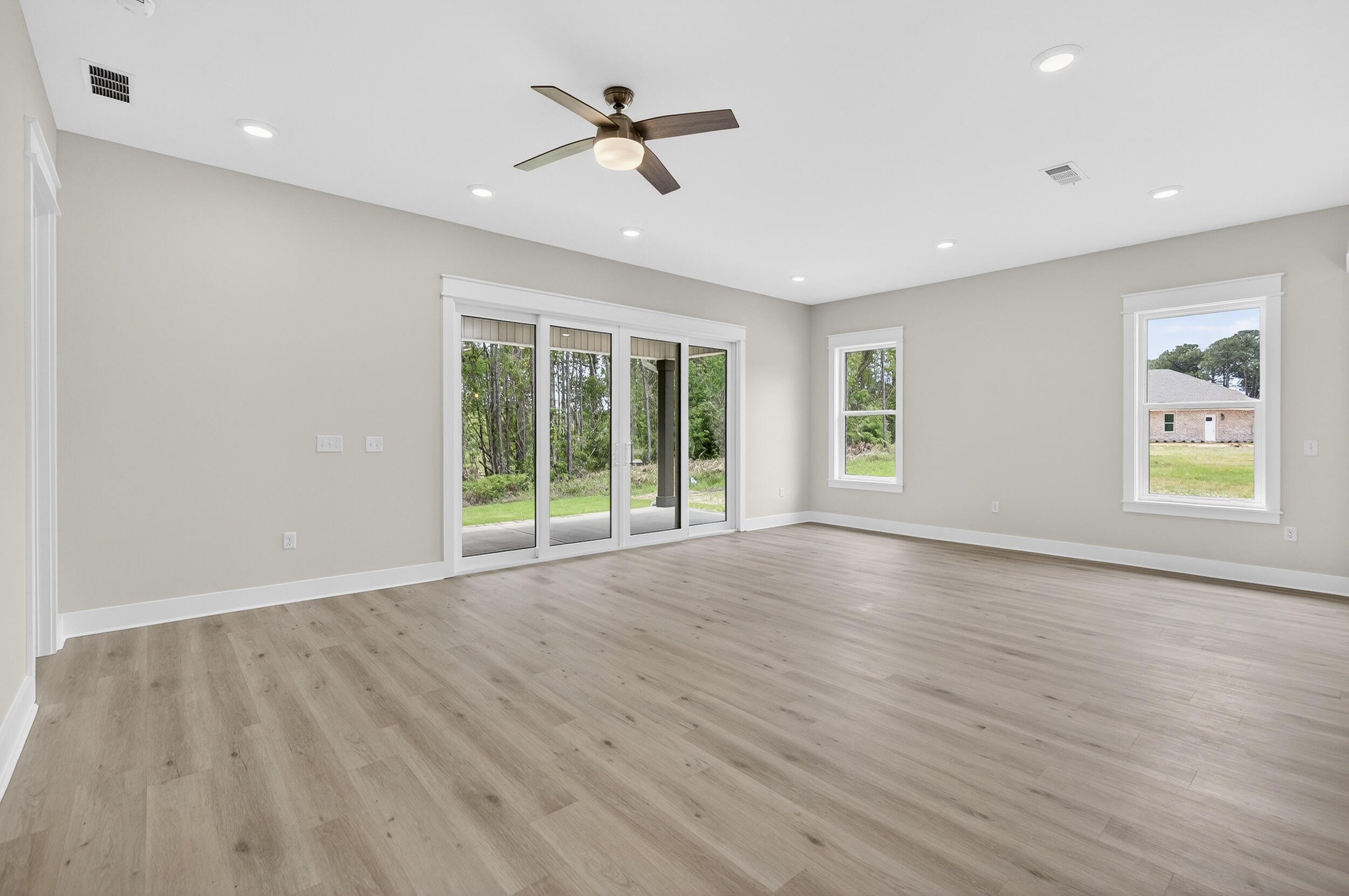 JARS COVE - Residential