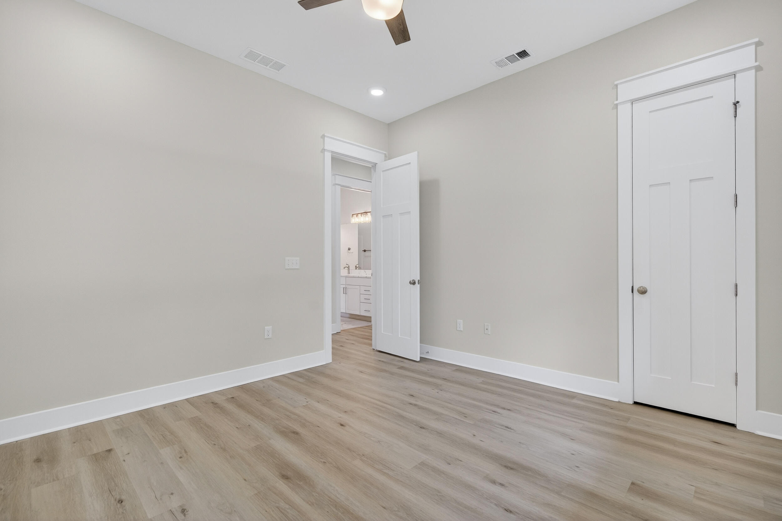 JARS COVE - Residential