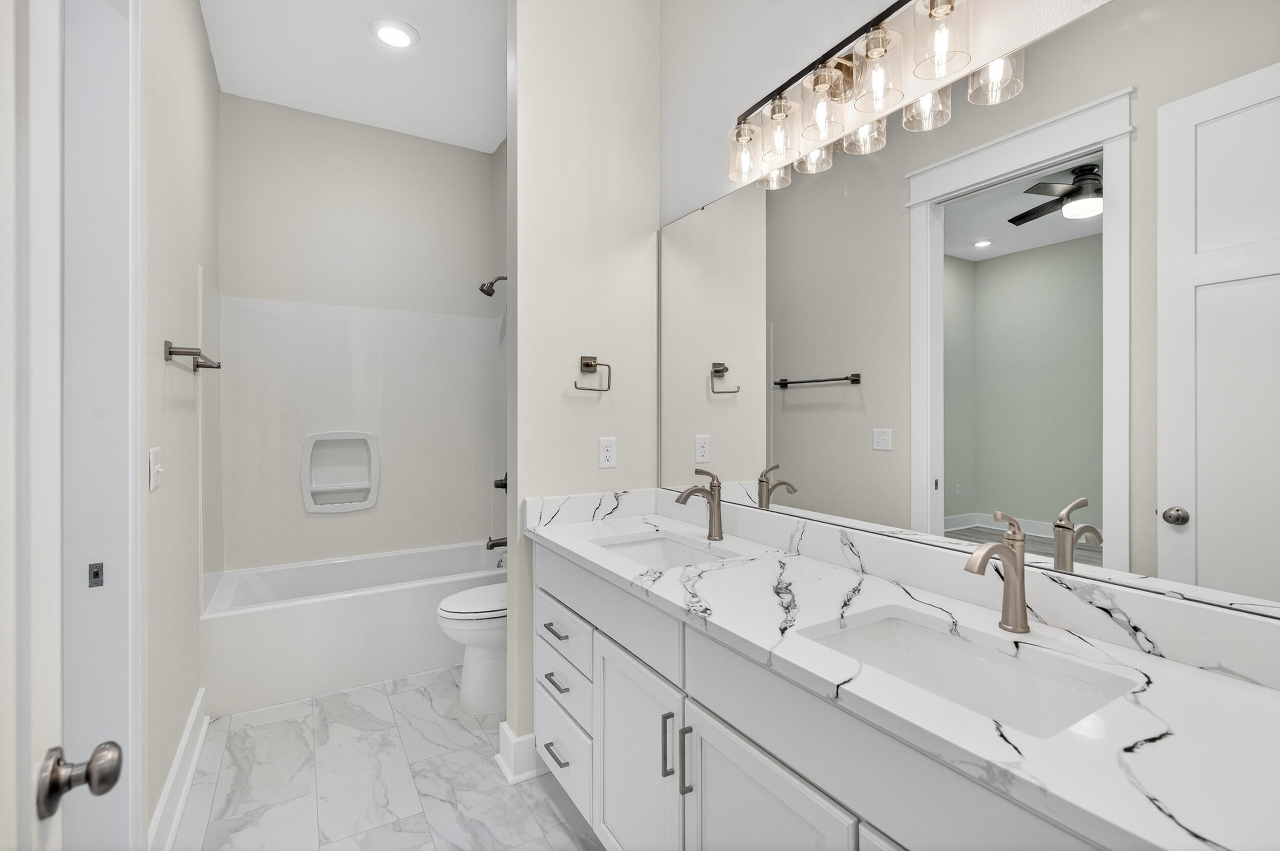 JARS COVE - Residential