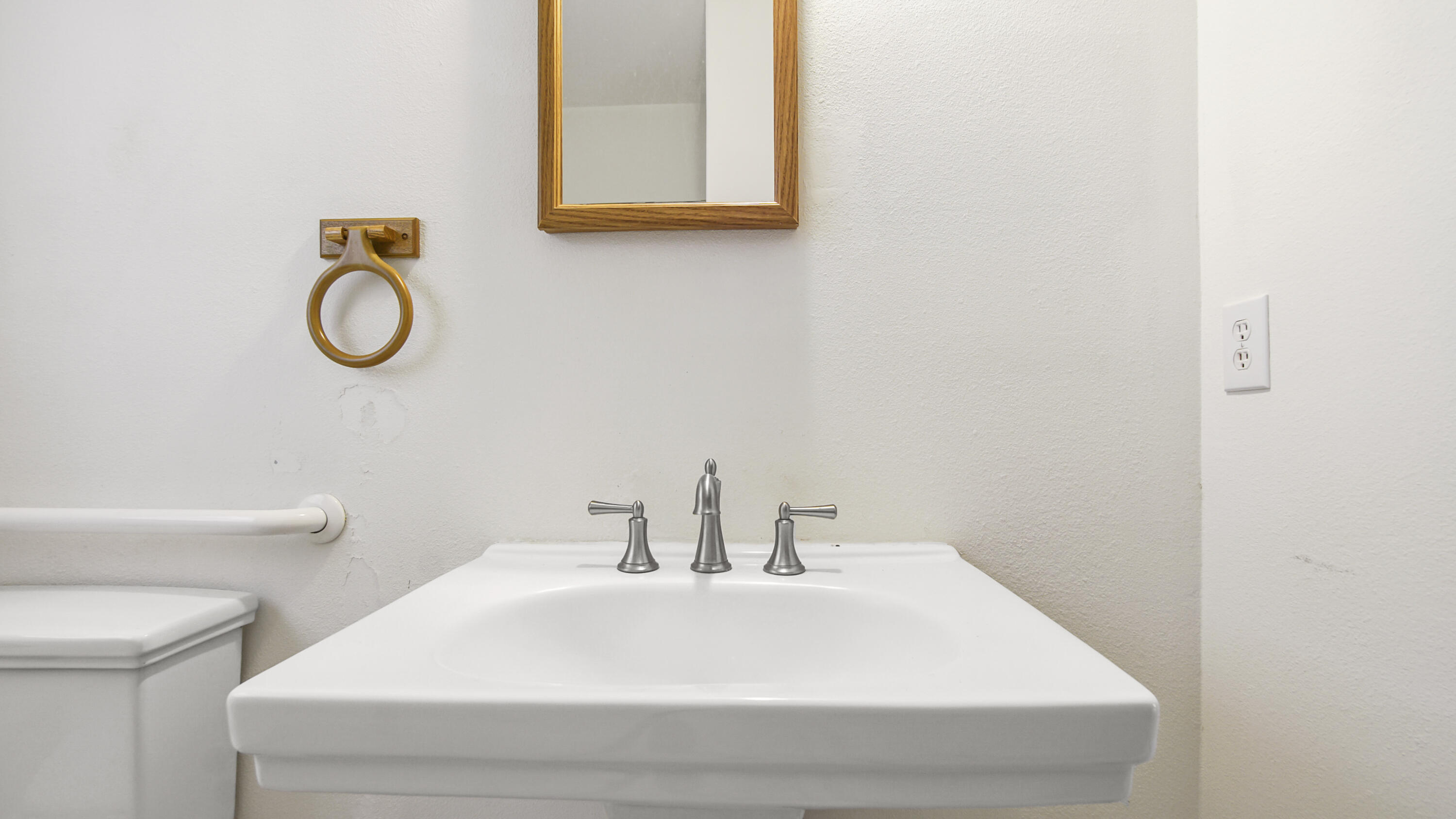 TOWN OF SANTA ROSA - Residential