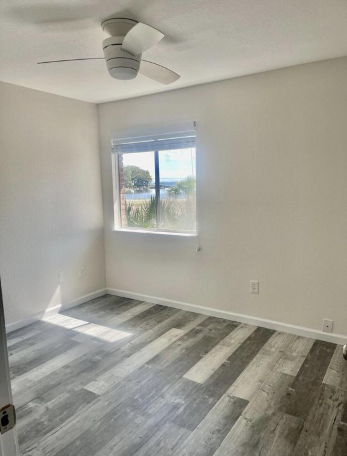 PORT DIXIE - Residential Lease