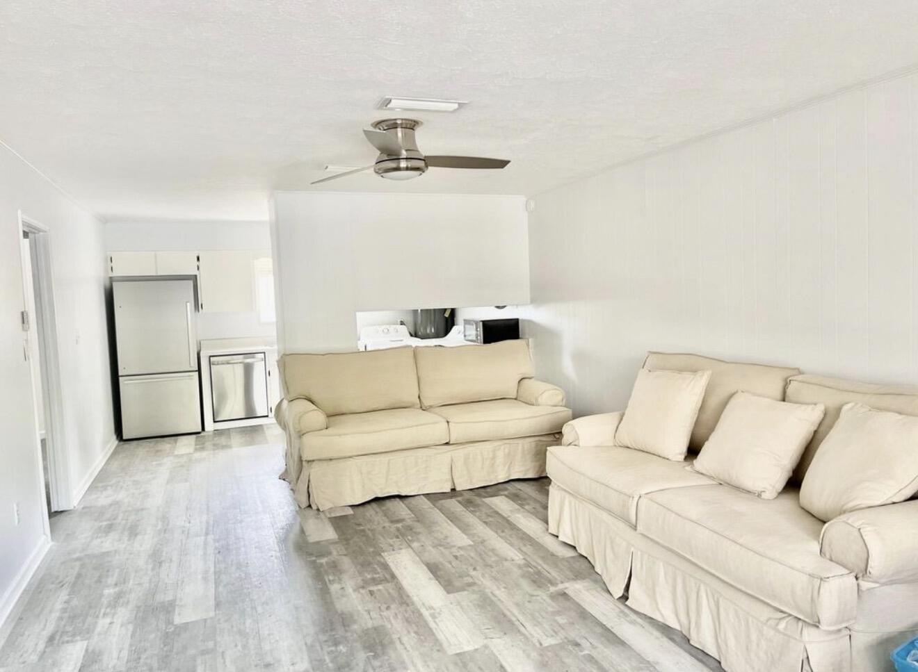 PORT DIXIE - Residential Lease