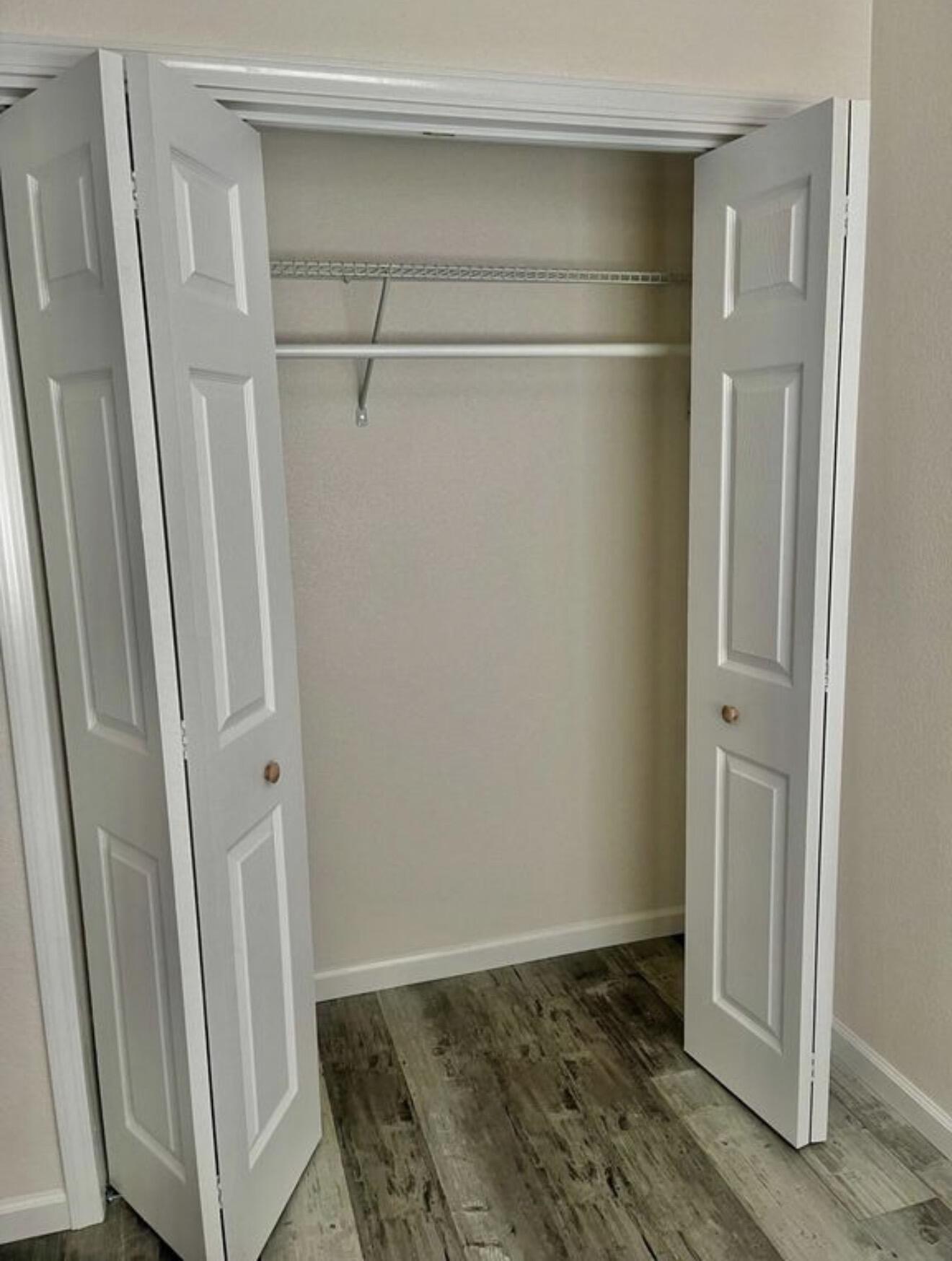 PORT DIXIE - Residential Lease