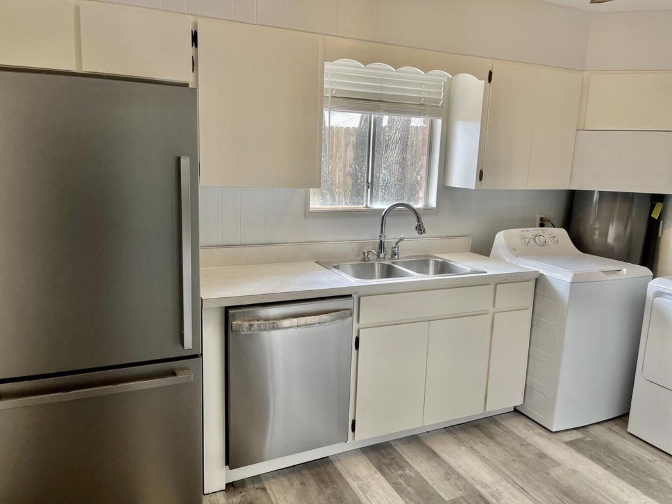 PORT DIXIE - Residential Lease