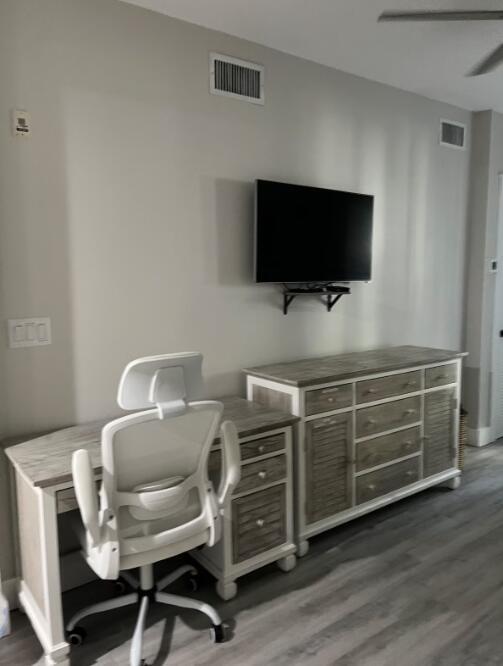 PILOT HOUSE - Residential