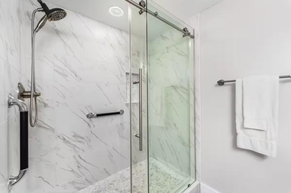 PILOT HOUSE - Residential