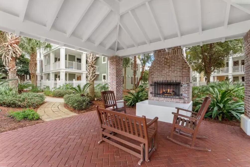 PILOT HOUSE - Residential