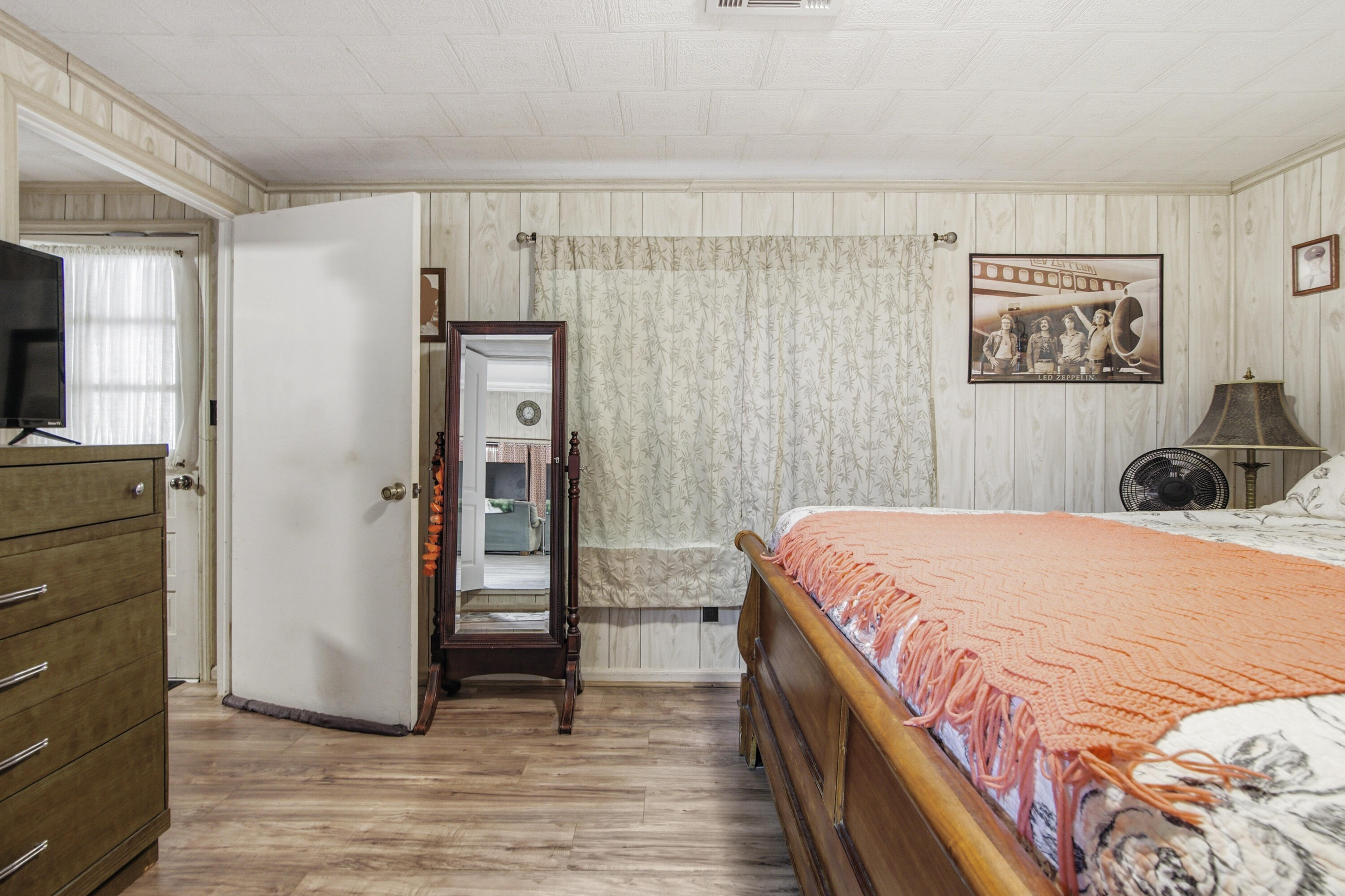 T S MITCHNERS ADD - Residential