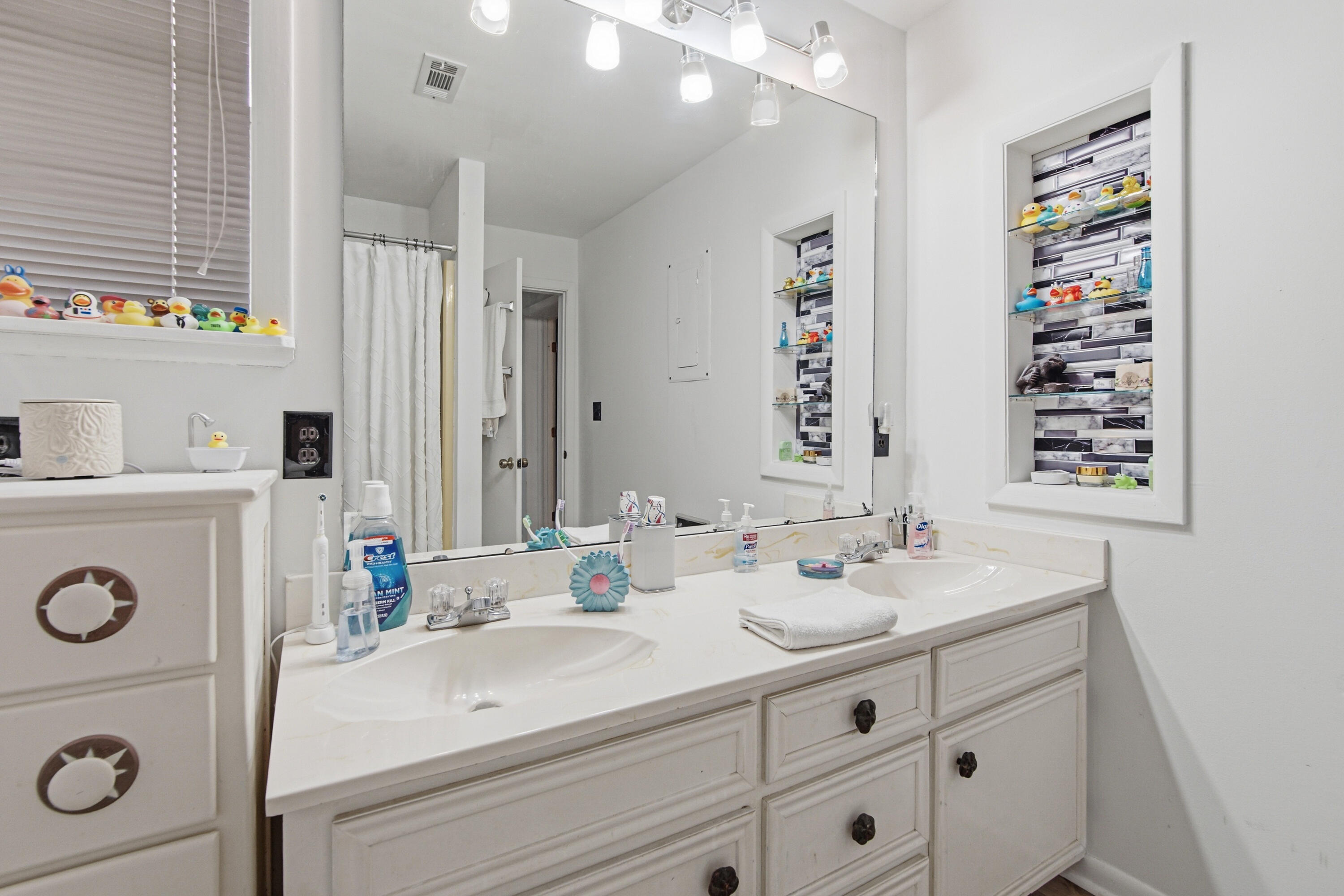 T S MITCHNERS ADD - Residential