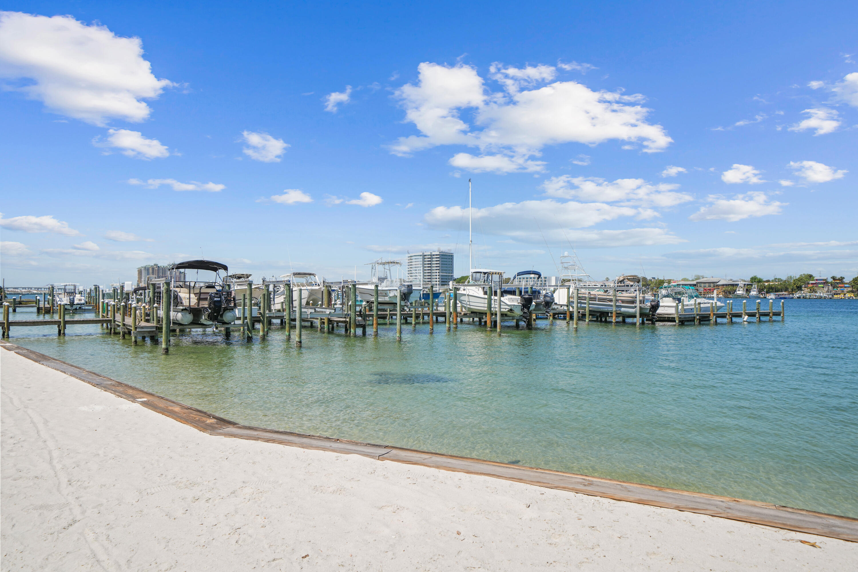 SUN KING TOWERS - Residential