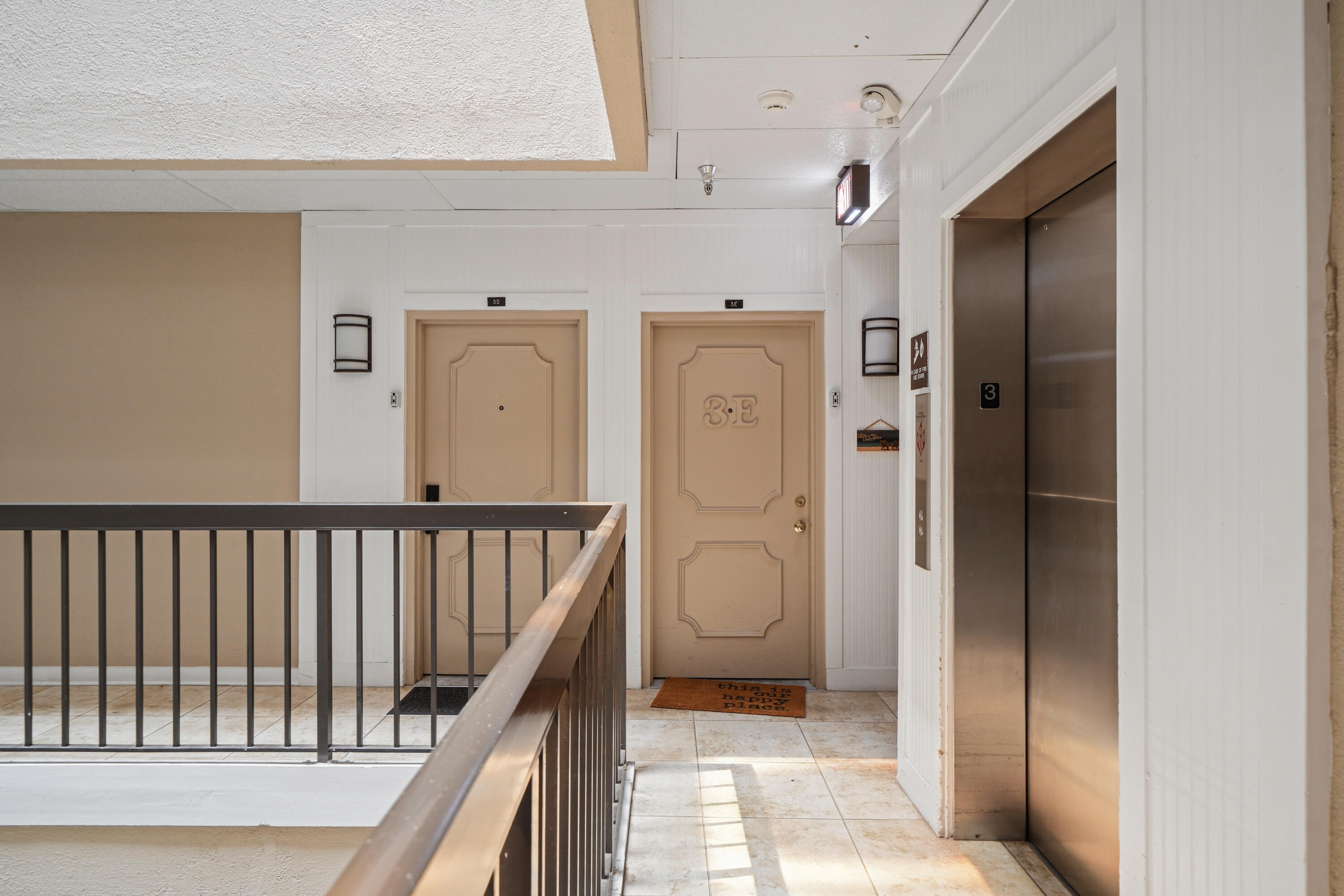 SUN KING TOWERS - Residential