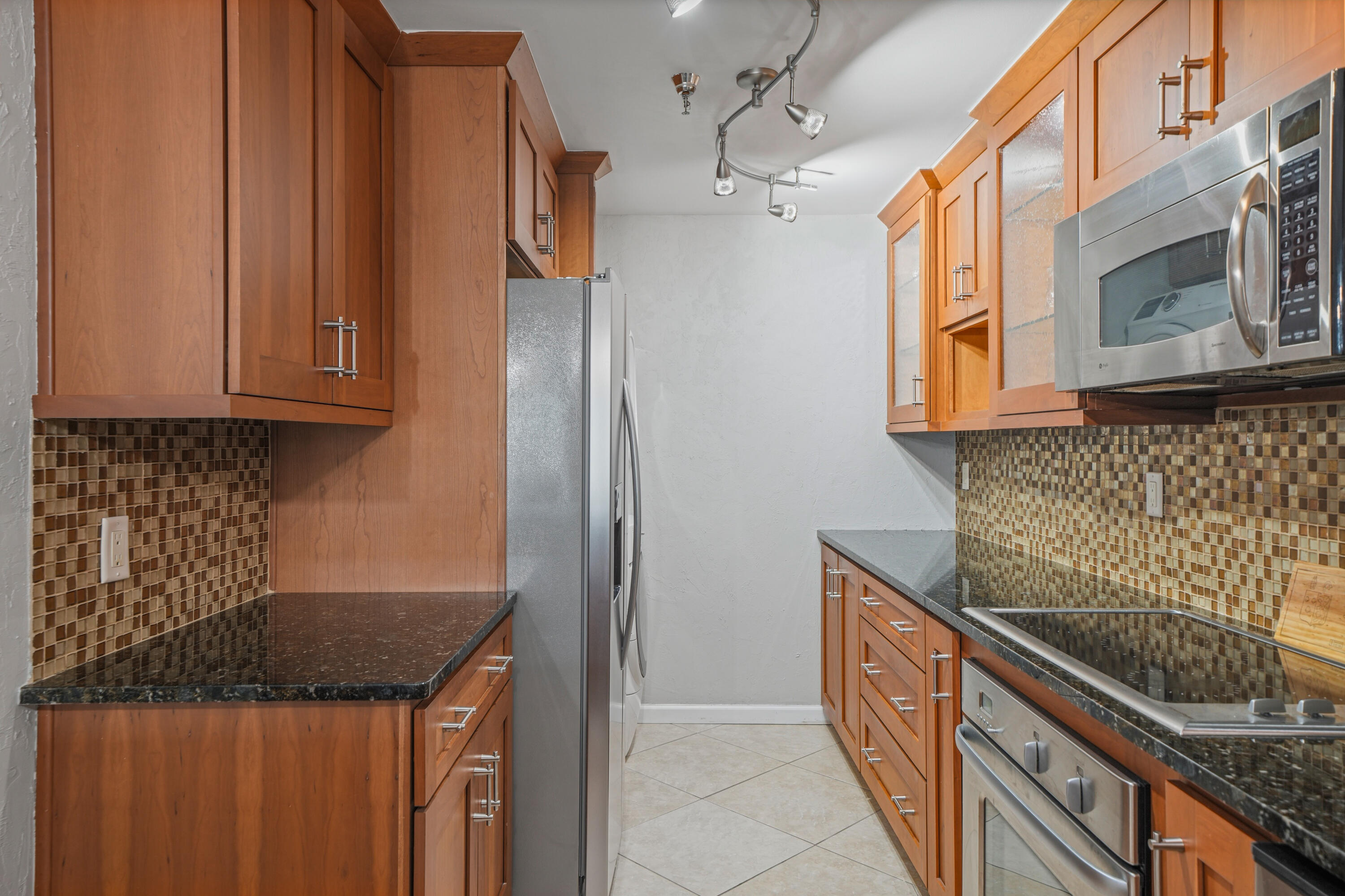 SUN KING TOWERS - Residential