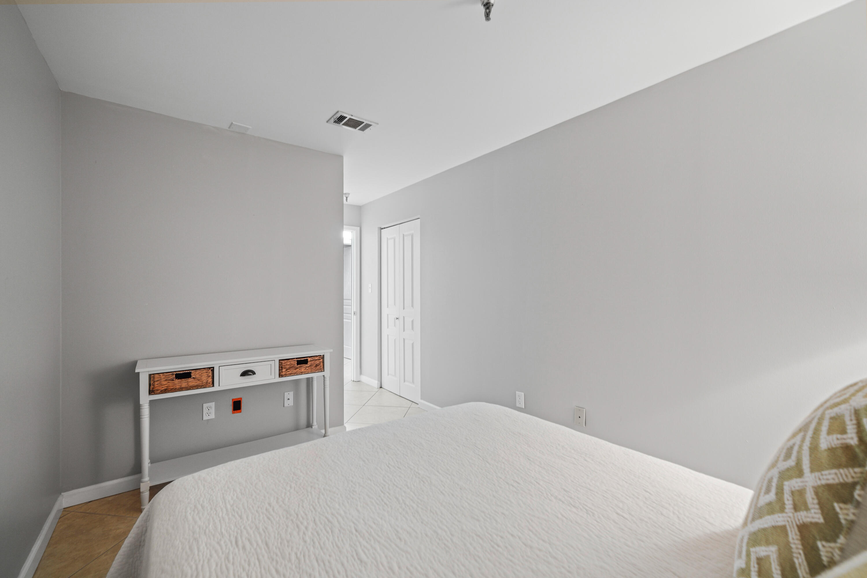 SUN KING TOWERS - Residential