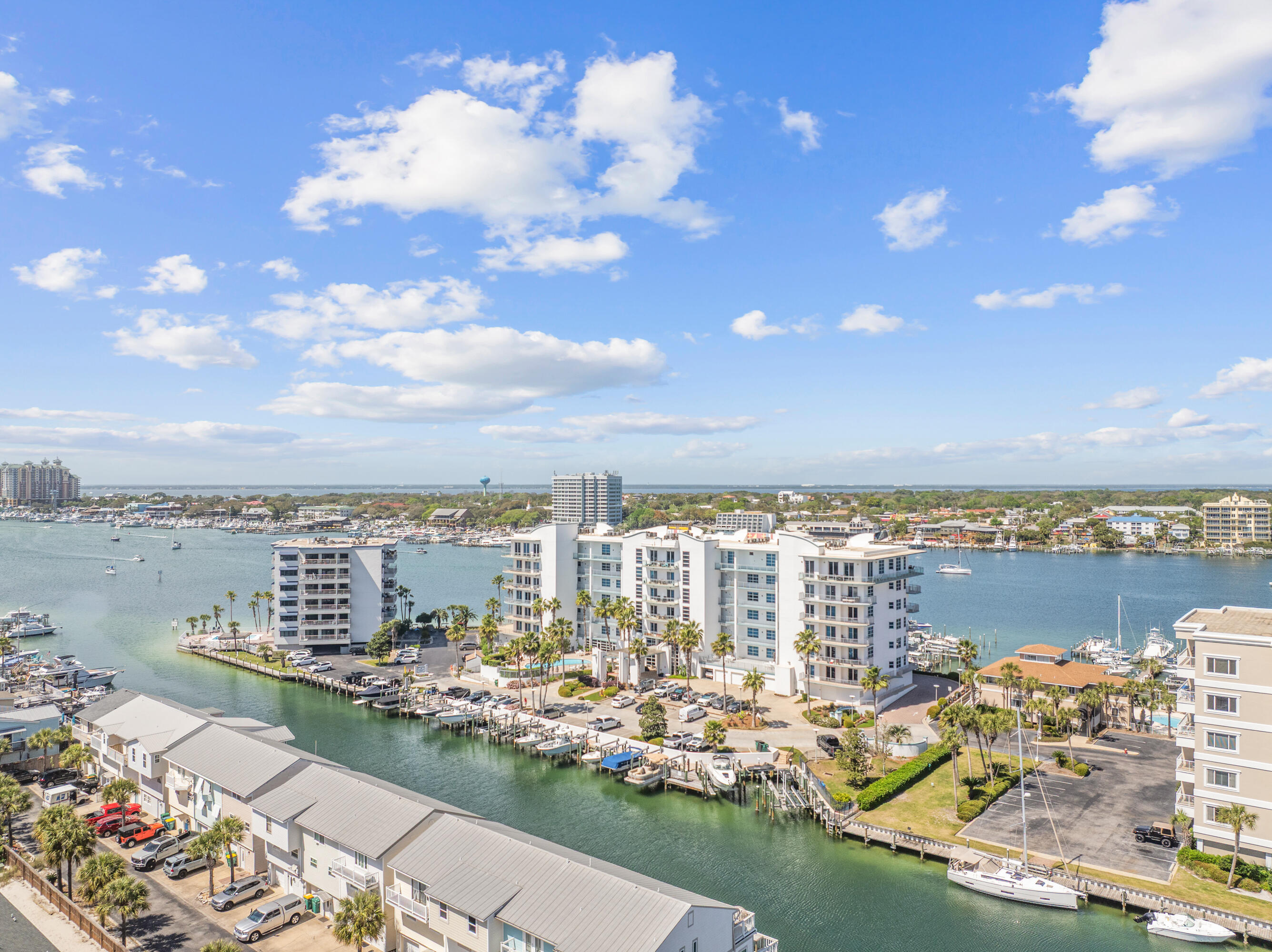 SUN KING TOWERS - Residential