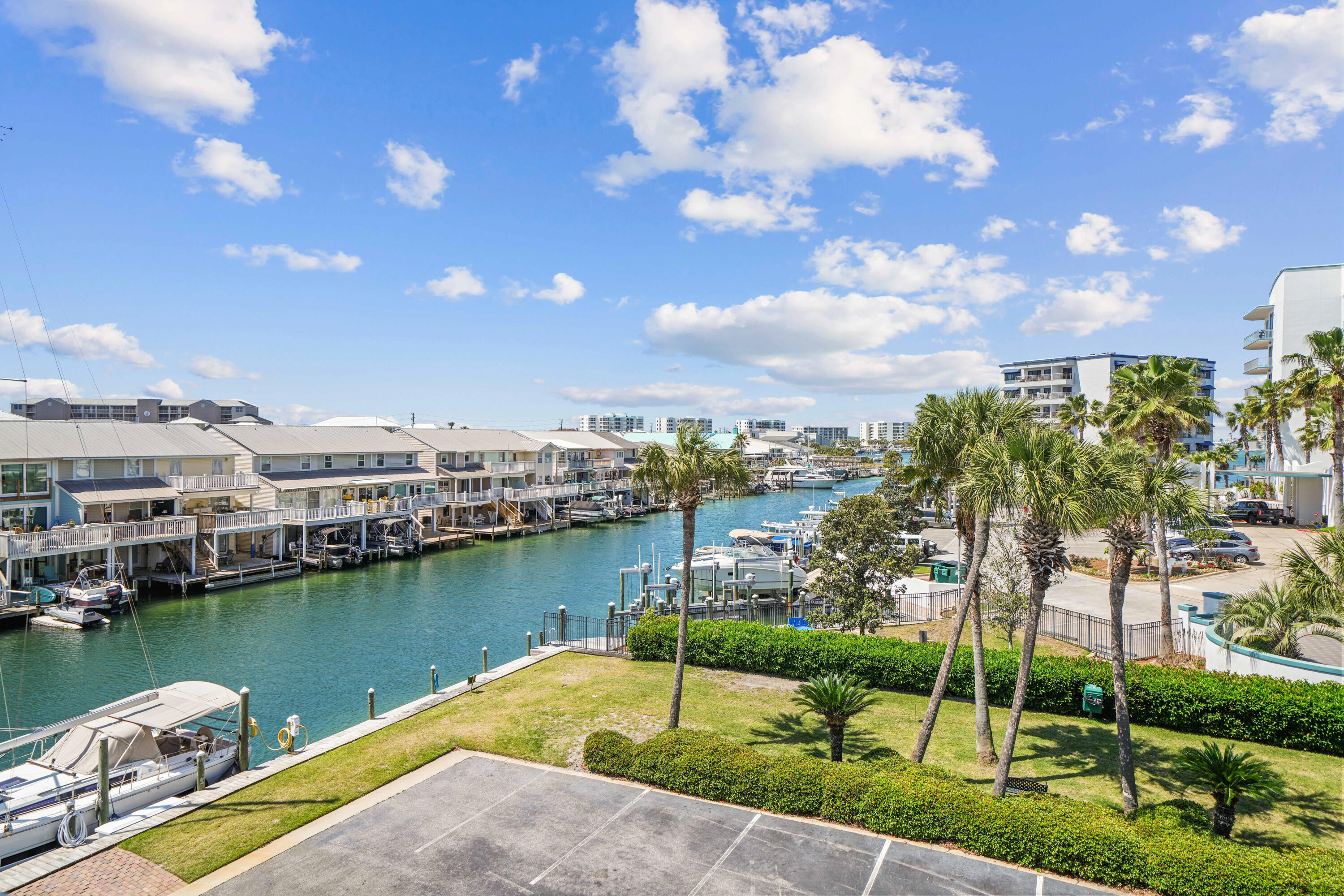 SUN KING TOWERS - Residential