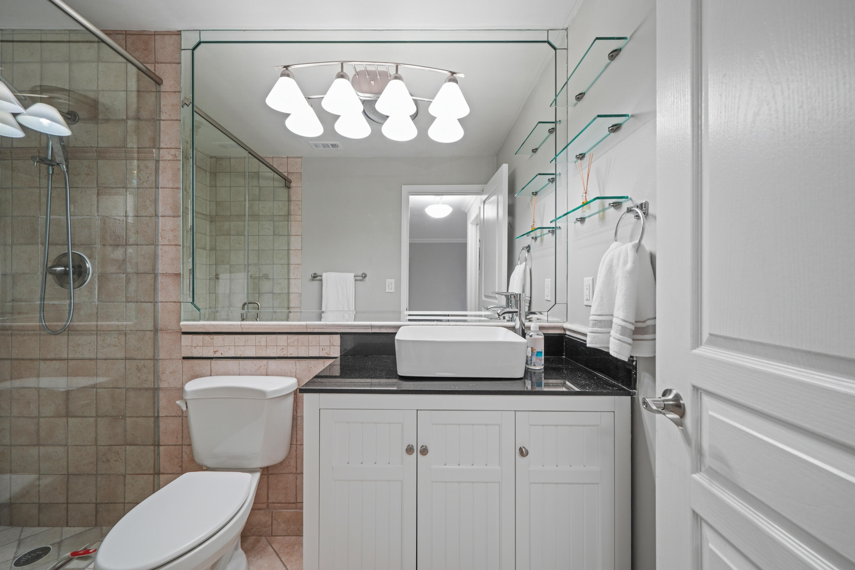 SUN KING TOWERS - Residential