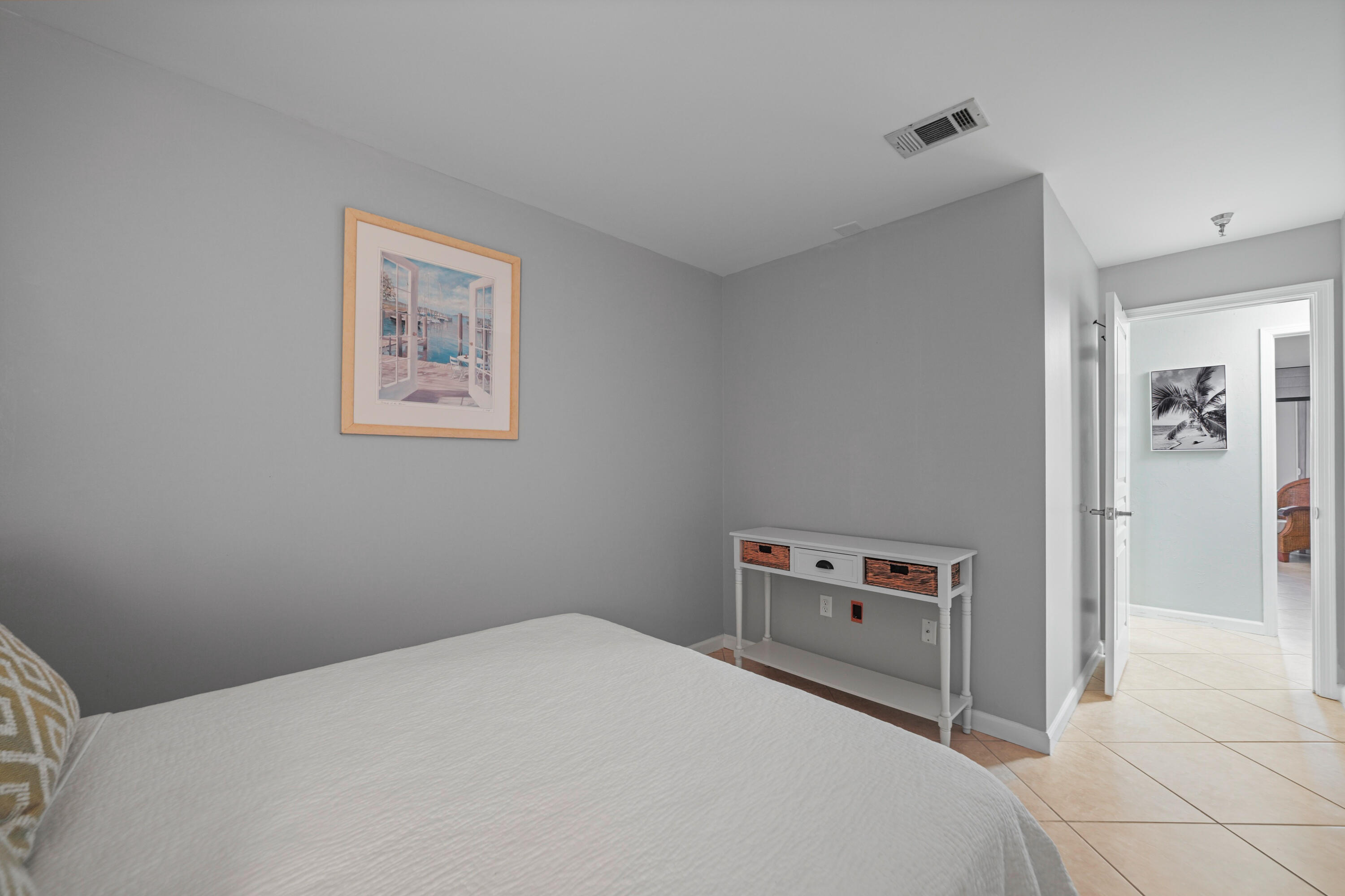 SUN KING TOWERS - Residential