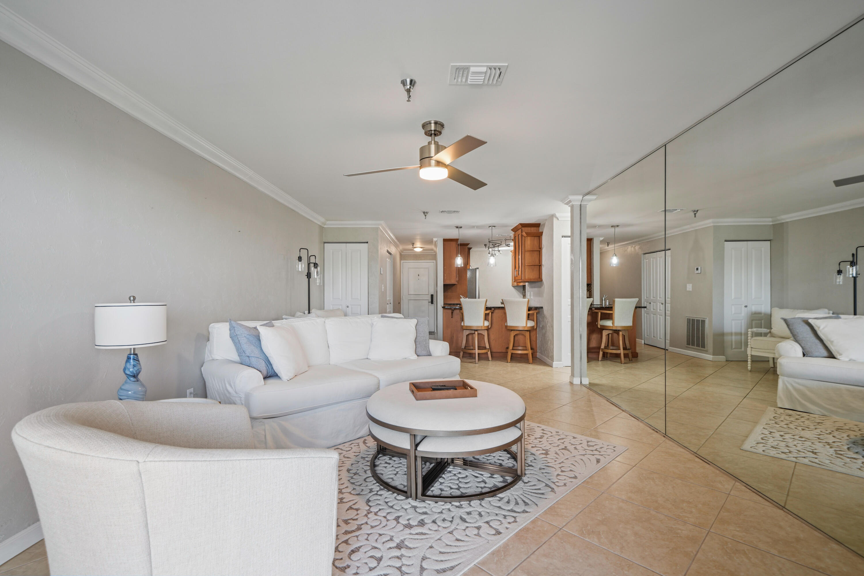 SUN KING TOWERS - Residential