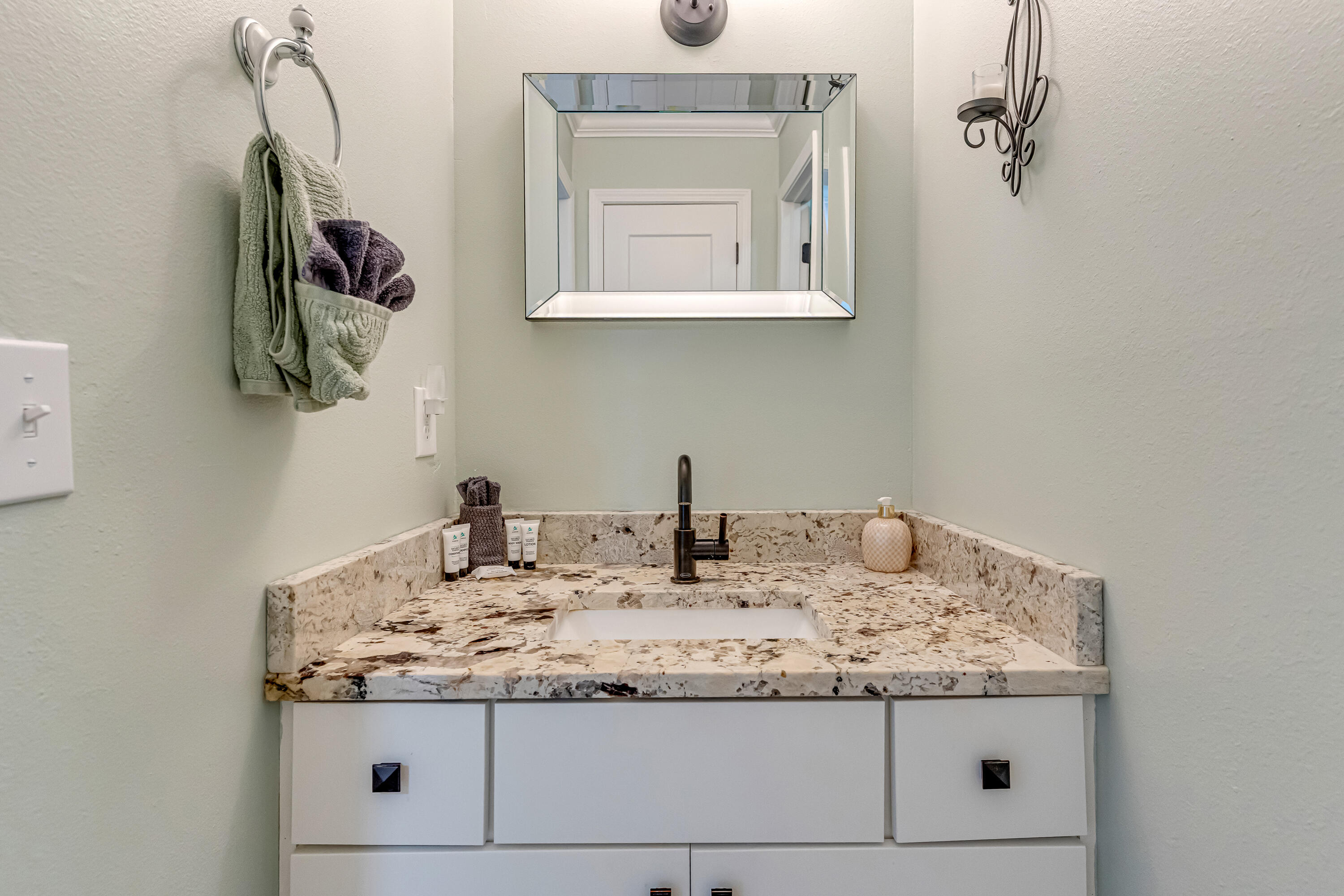 CHANNEL MARKER - Residential