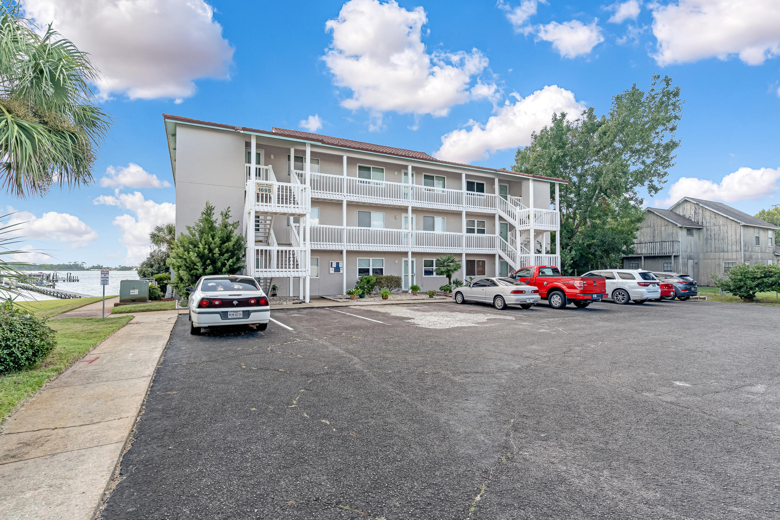 CHANNEL MARKER - Residential