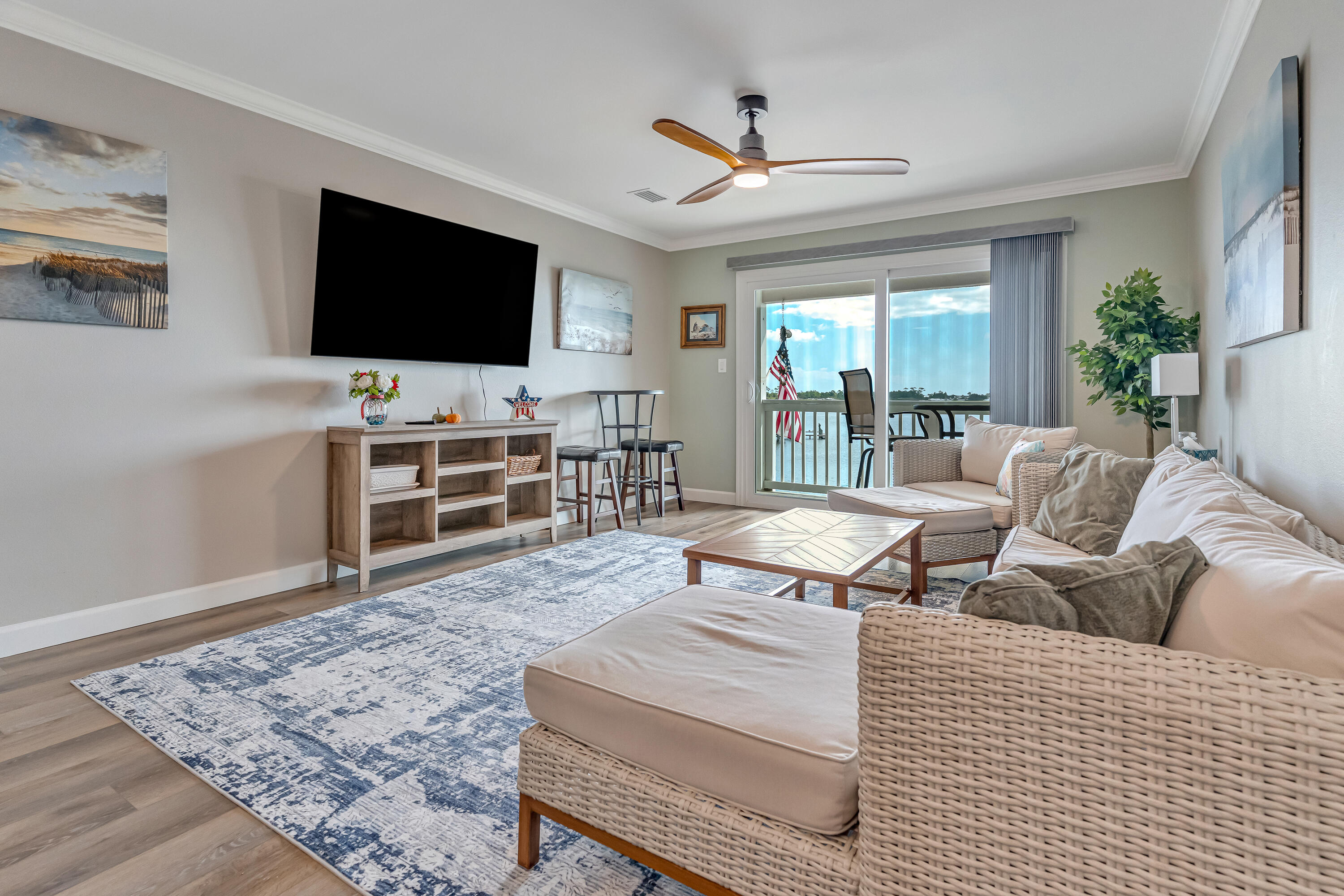 CHANNEL MARKER - Residential