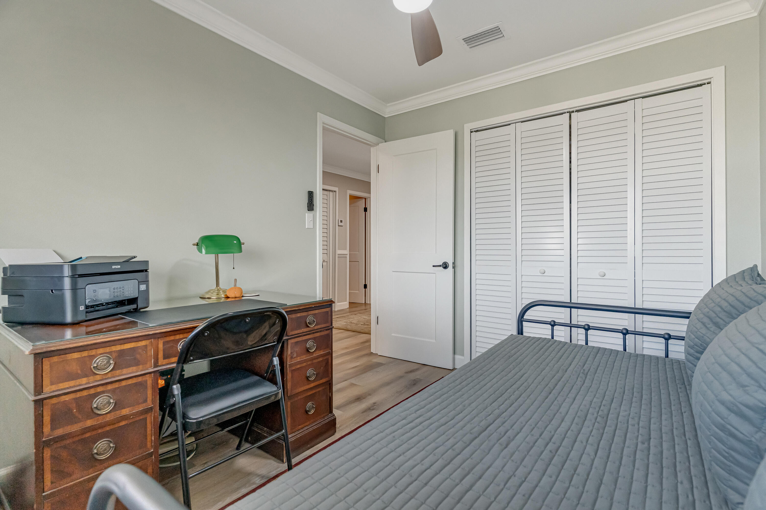 CHANNEL MARKER - Residential