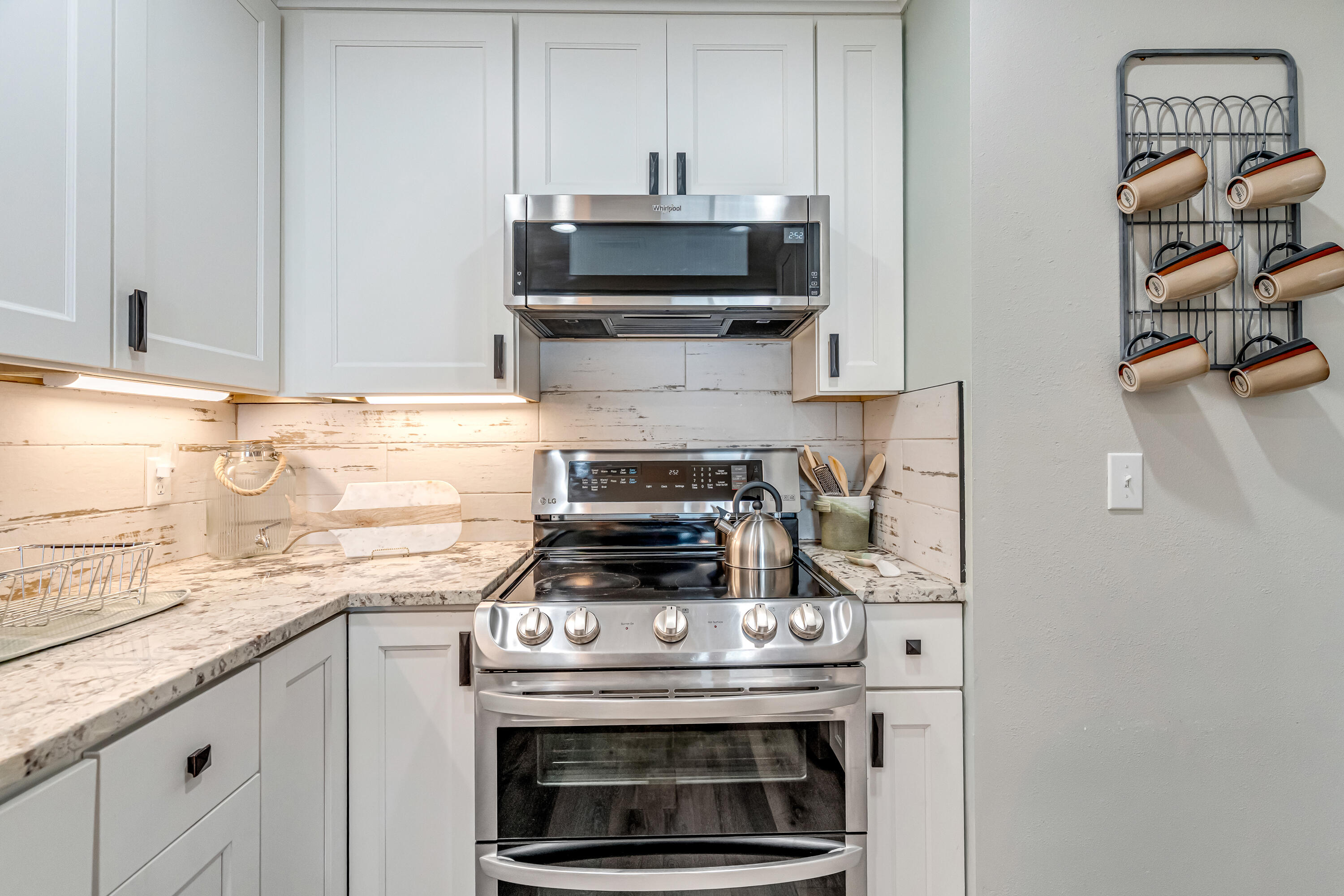 CHANNEL MARKER - Residential