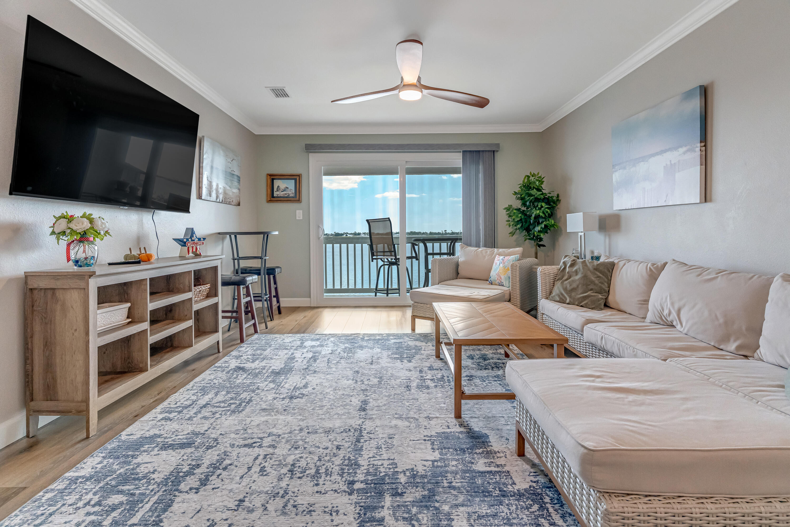 CHANNEL MARKER - Residential