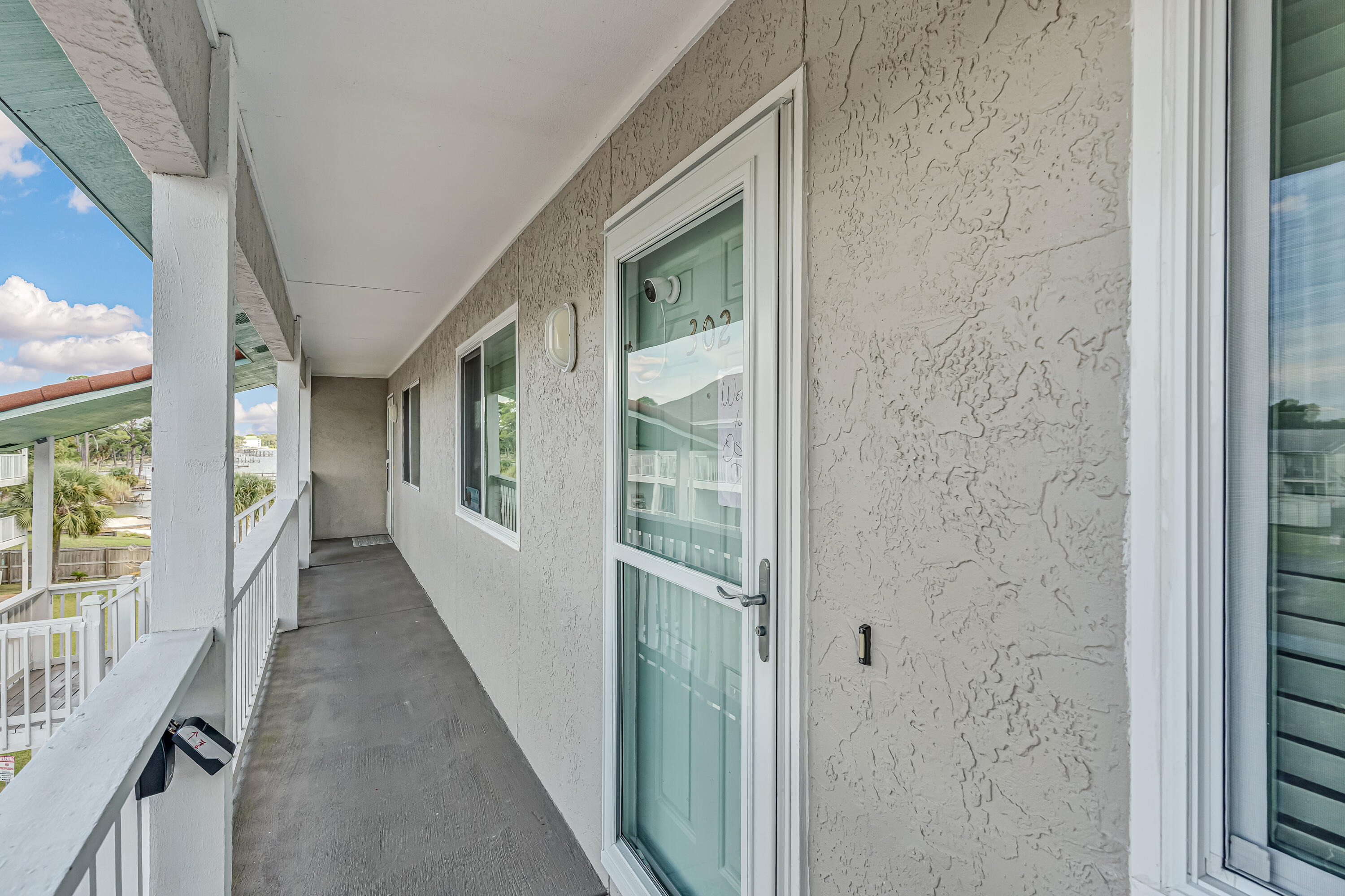 CHANNEL MARKER - Residential