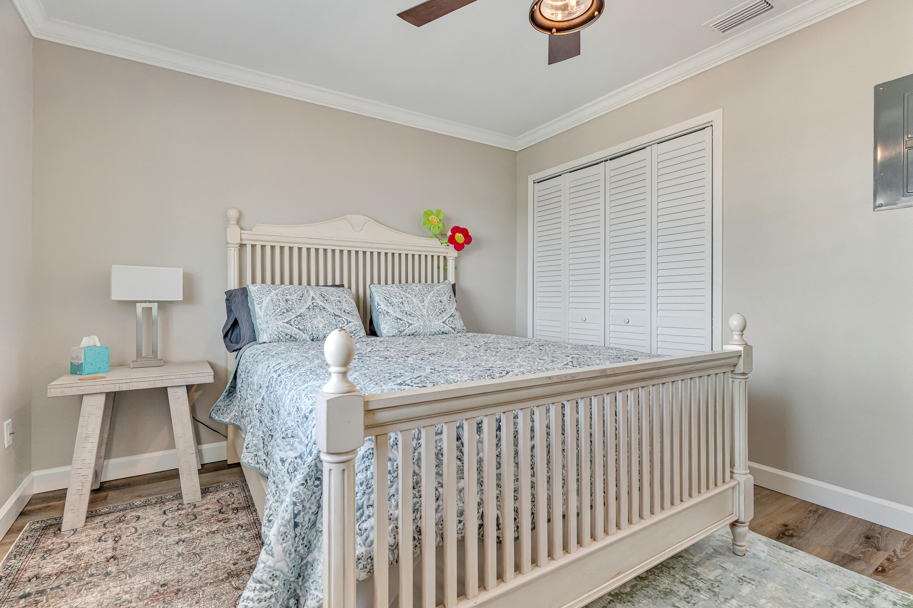 CHANNEL MARKER - Residential