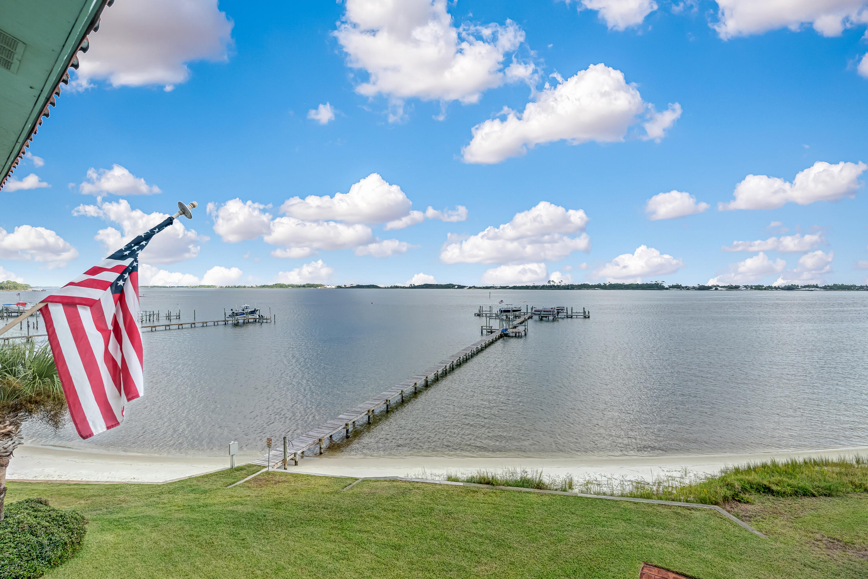 CHANNEL MARKER - Residential