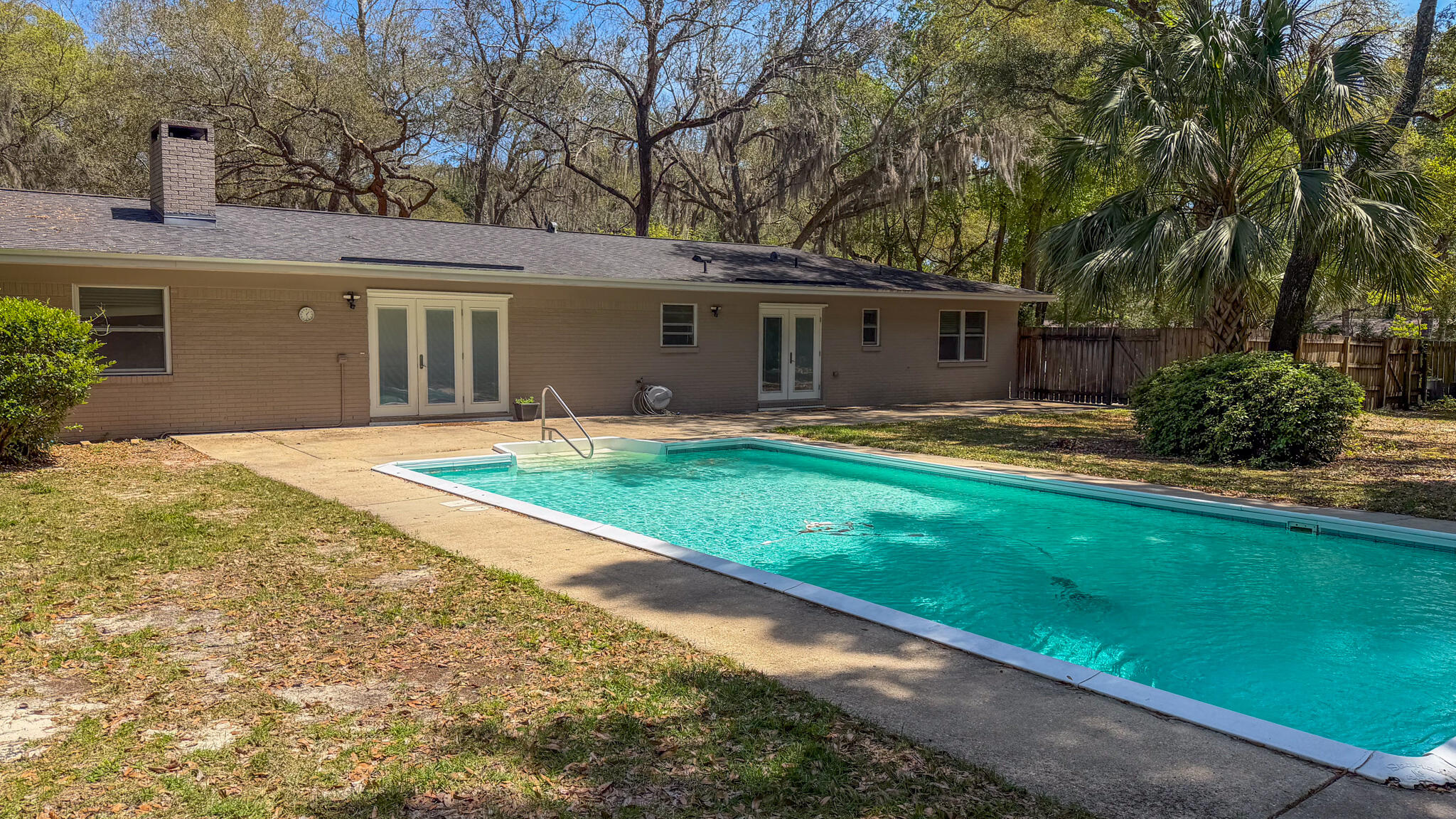 PEMBROKE PLACE - Residential