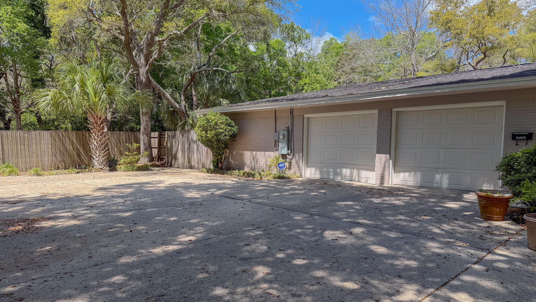PEMBROKE PLACE - Residential