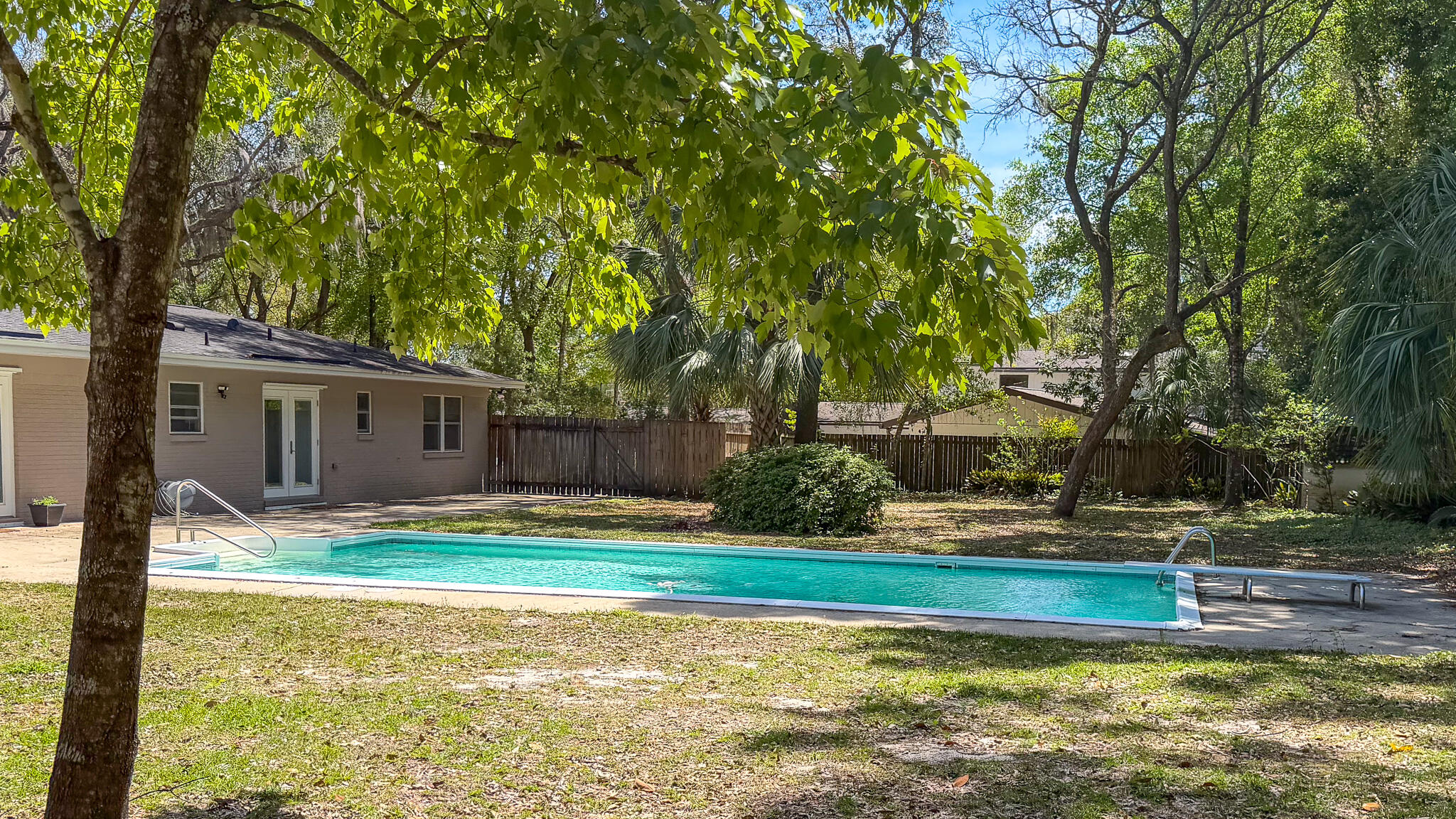 PEMBROKE PLACE - Residential