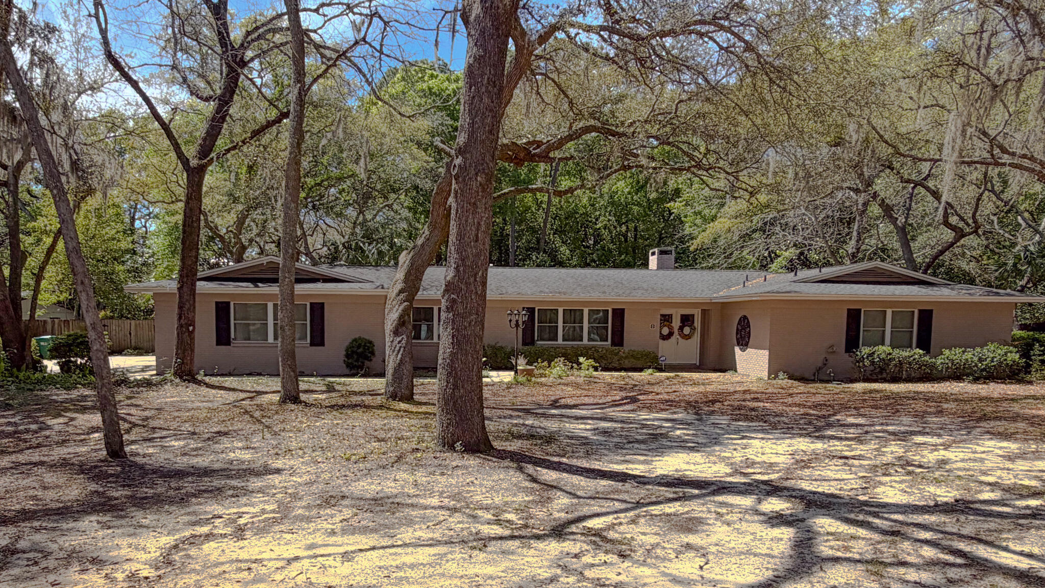 PEMBROKE PLACE - Residential