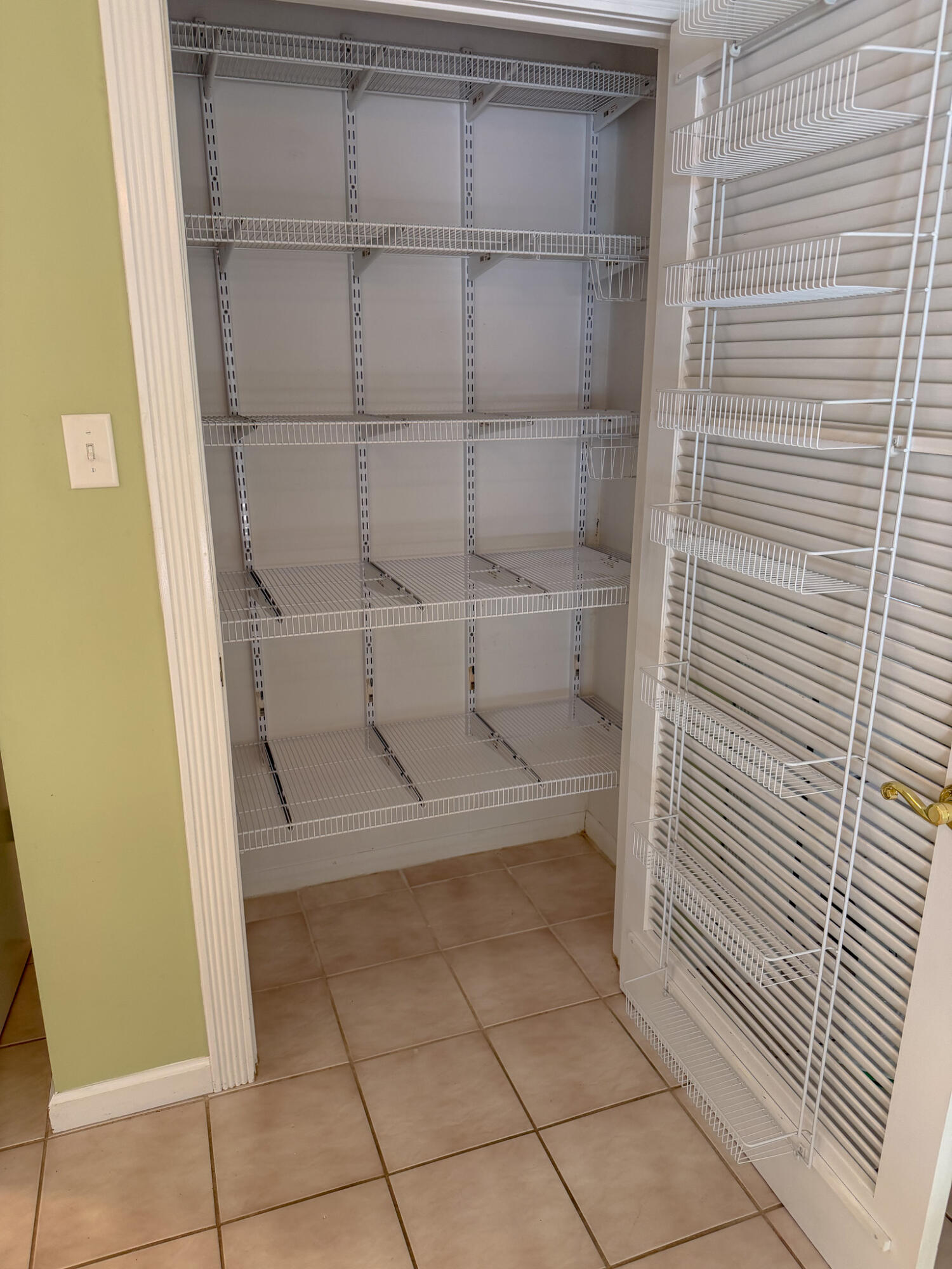 PEMBROKE PLACE - Residential