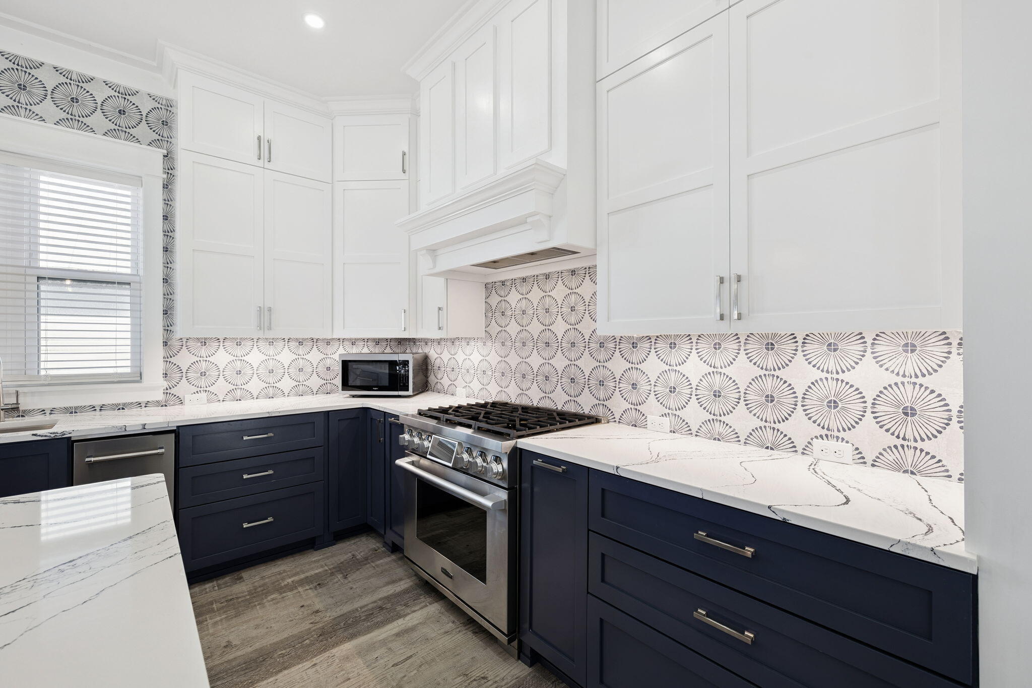 LULLWATER BEACH - Residential