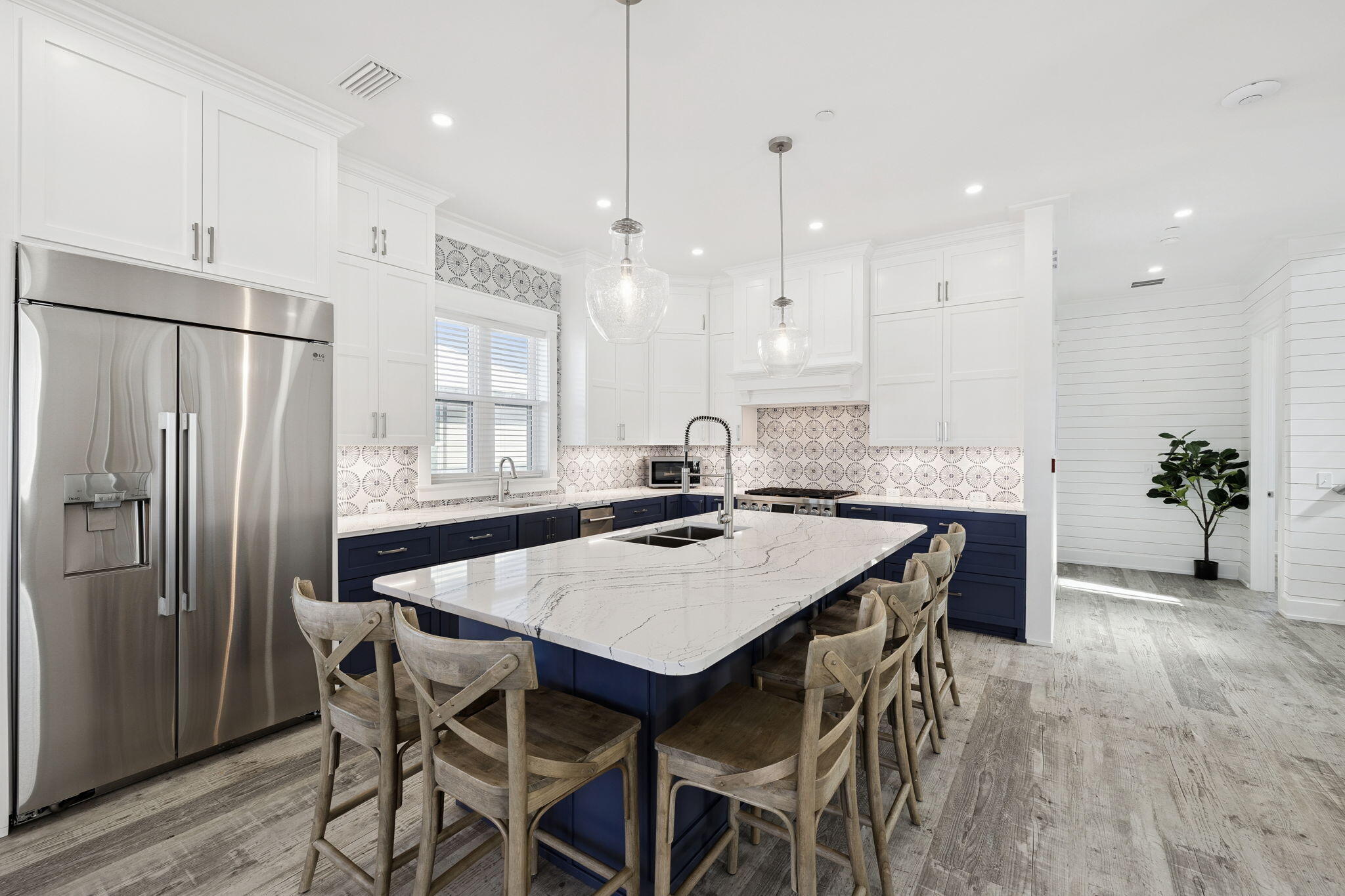 LULLWATER BEACH - Residential